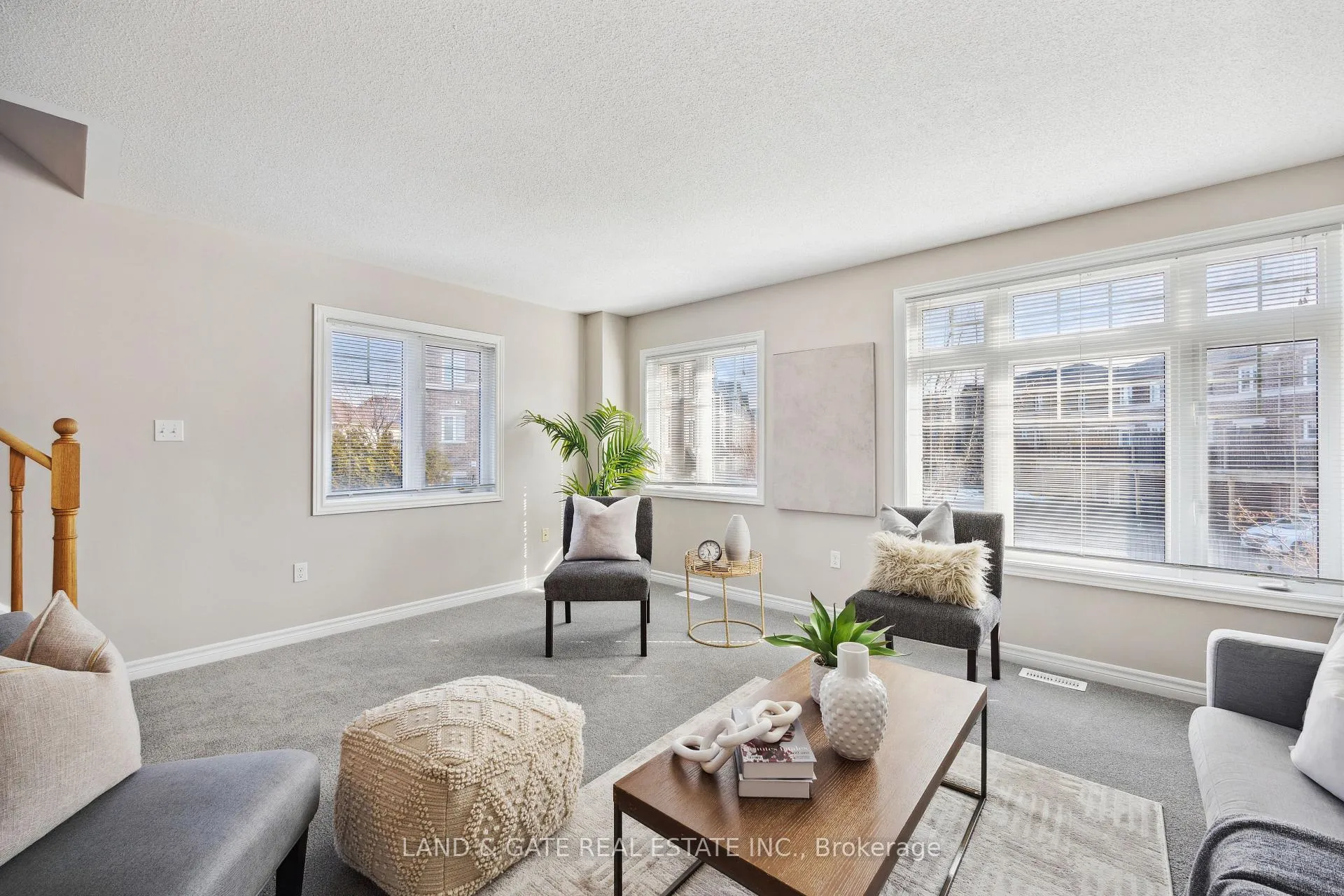 Photo 13 of 16 Katerson Lane, Clarington, Courtice — HOMEH