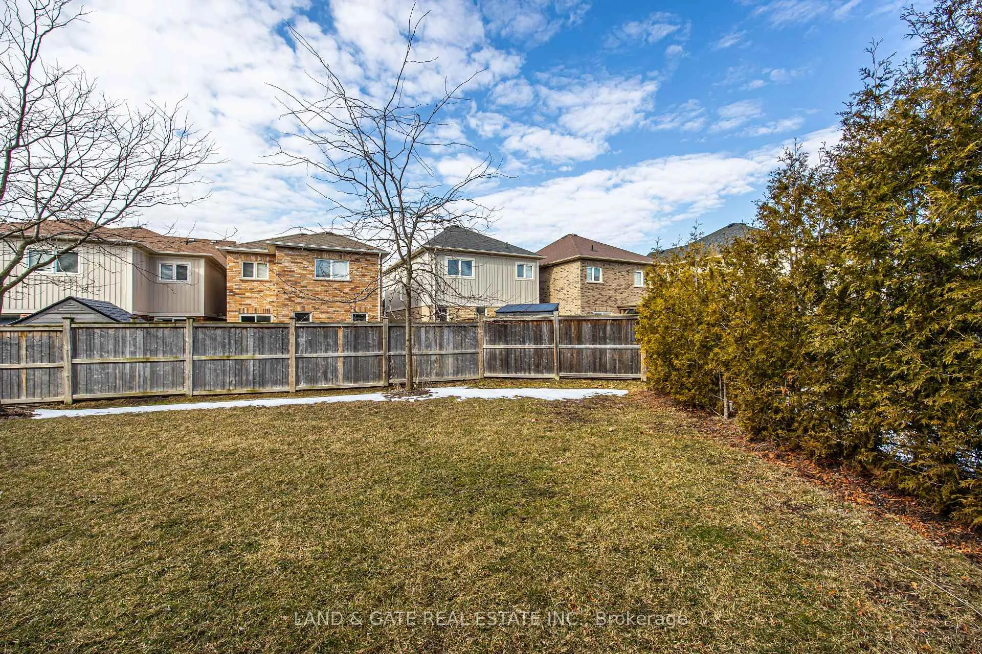 Photo 21 of 16 Katerson Lane, Clarington, Courtice — HOMEH