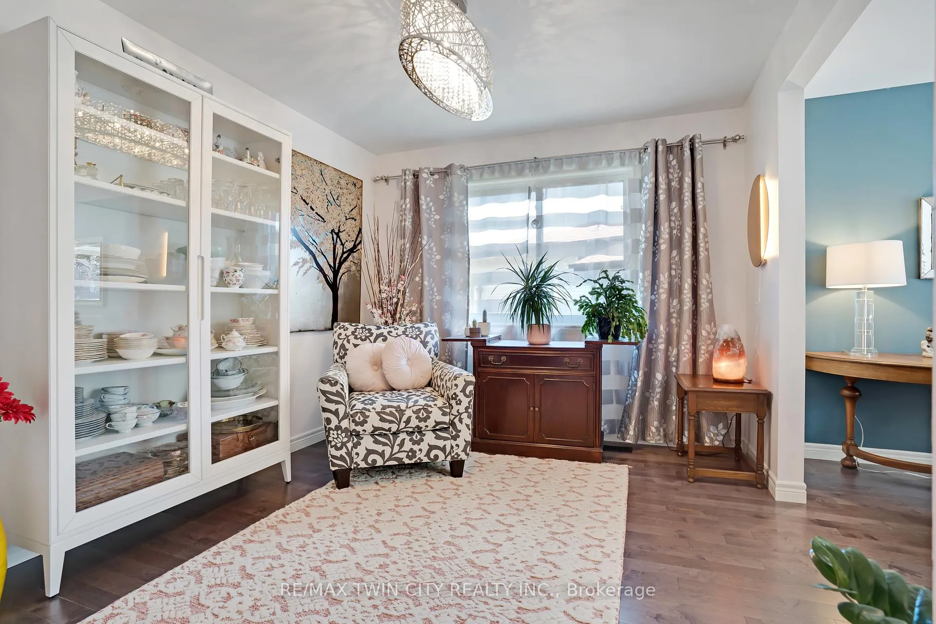 Photo 10 of 238 Westview Court, Kitchener — HOMEH