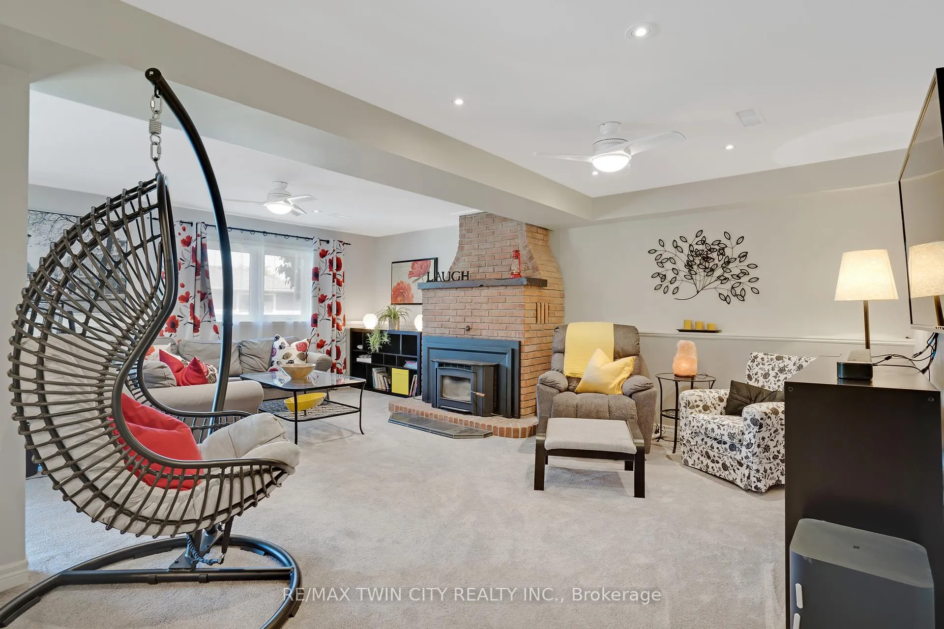 Photo 23 of 238 Westview Court, Kitchener — HOMEH