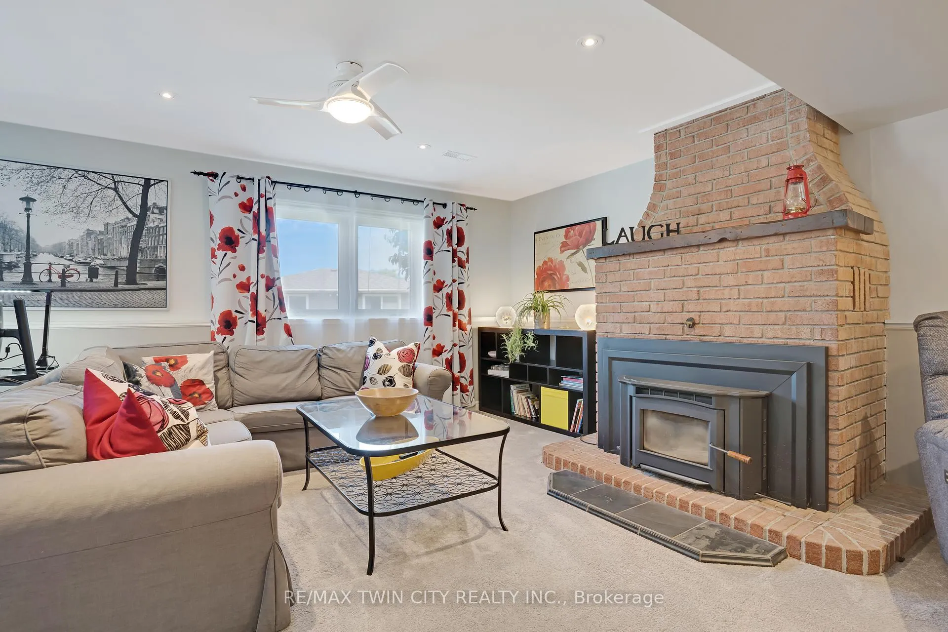 Photo 24 of 238 Westview Court, Kitchener — HOMEH