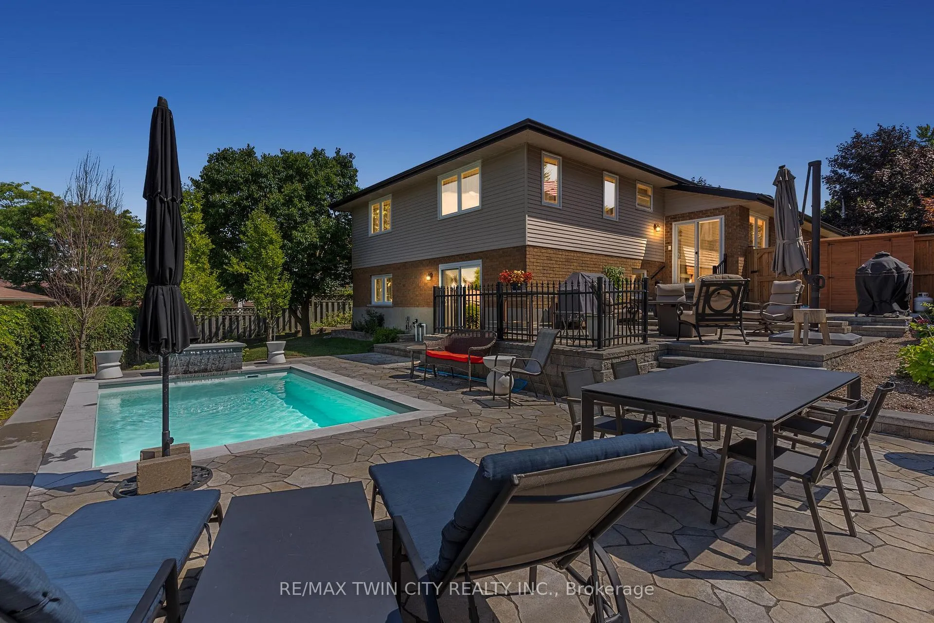 Photo 39 of 238 Westview Court, Kitchener — HOMEH
