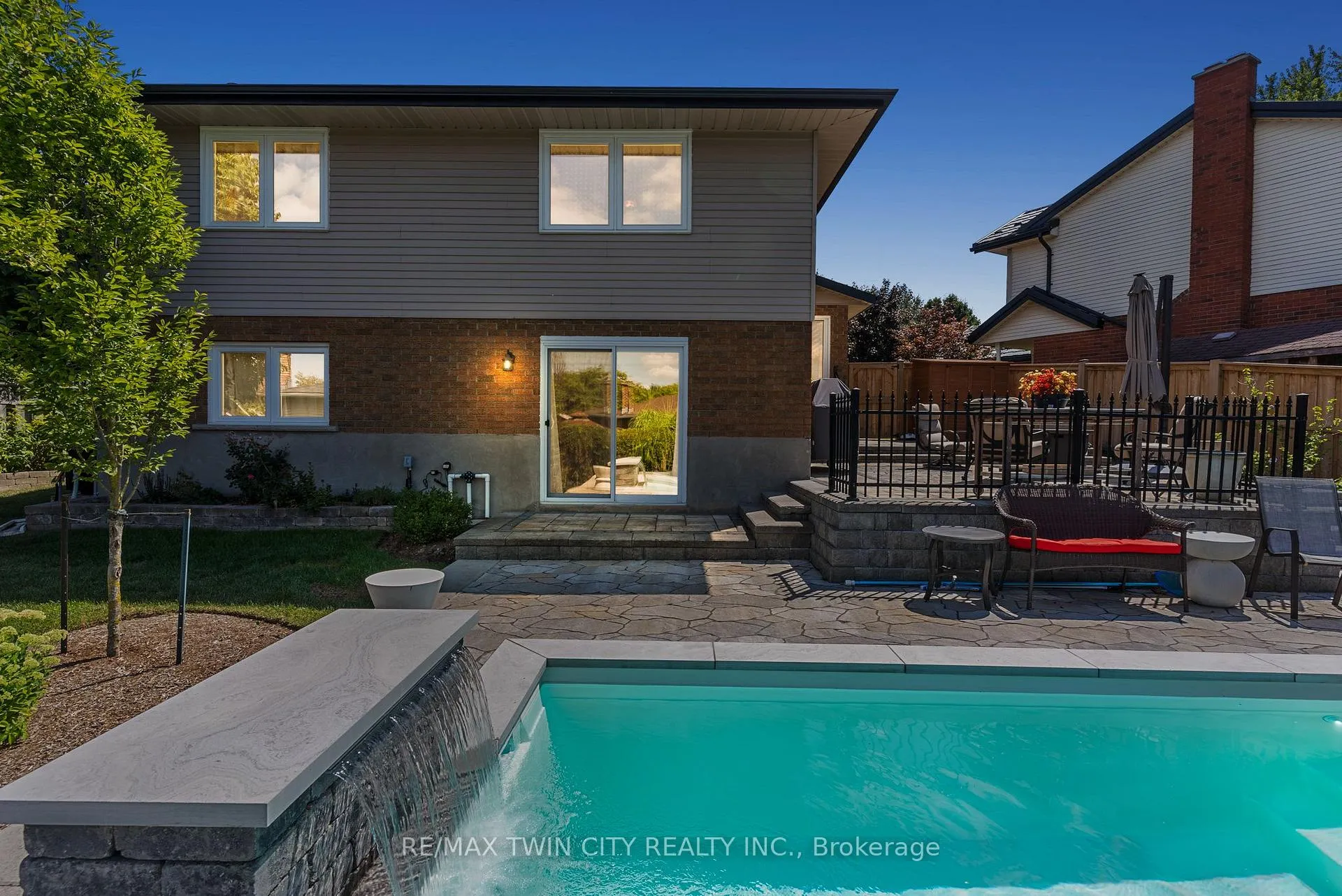 Photo 40 of 238 Westview Court, Kitchener — HOMEH