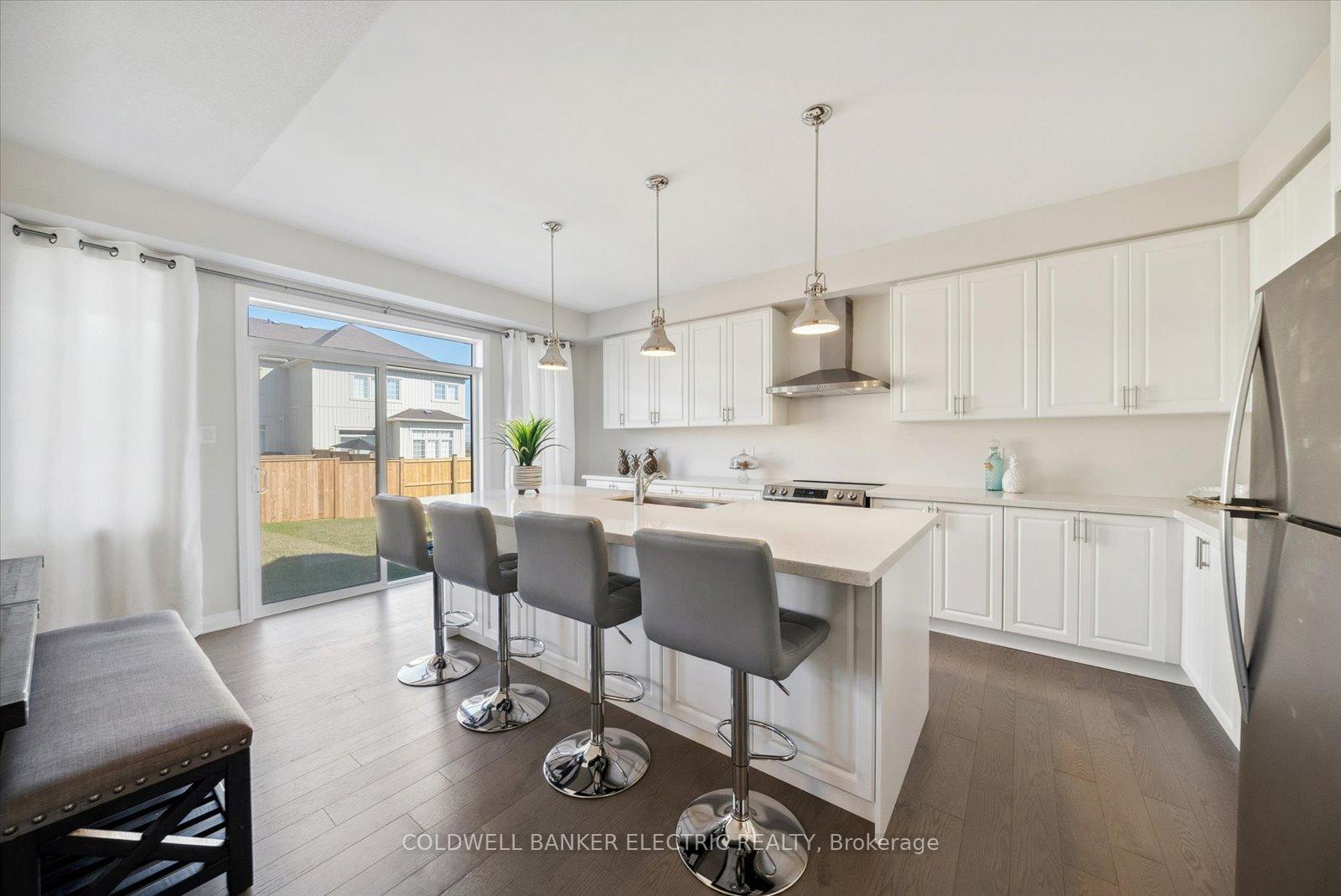 Photo 5 of 55 Horizon Avenue, Cavan Monaghan, Cavan Twp — HOMEH