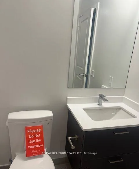 Photo 6 of Unit 404A, 30 Upper Mall Way, Vaughan, Brownridge — HOMEH