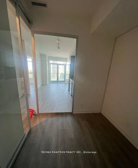 Photo 9 of Unit 404A, 30 Upper Mall Way, Vaughan, Brownridge — HOMEH