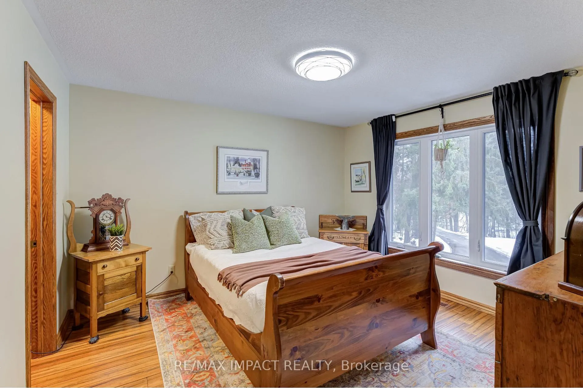 Photo 35 of 215 Raglan Road W, Oshawa, Rural Oshawa — HOMEH