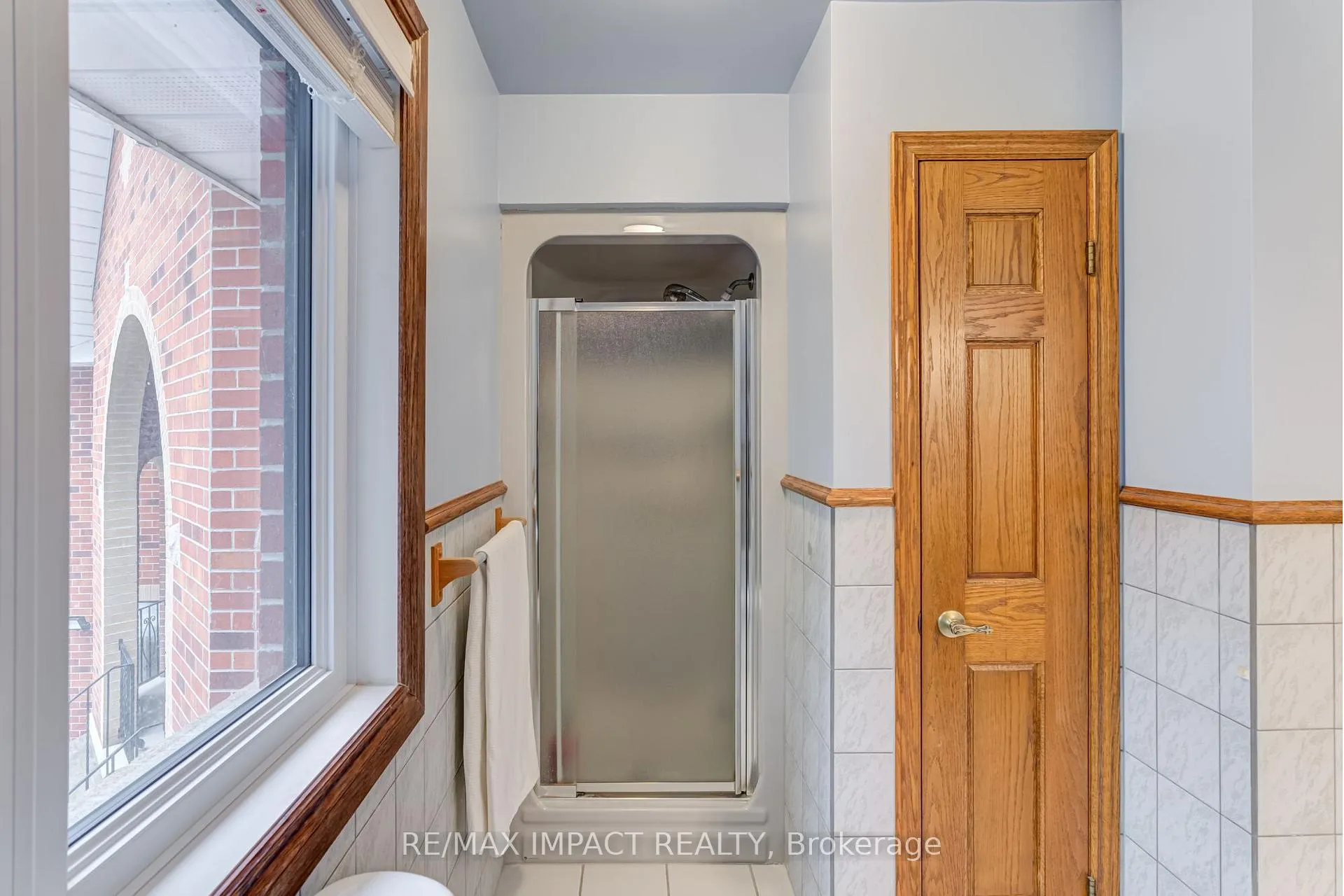Photo 39 of 215 Raglan Road W, Oshawa, Rural Oshawa — HOMEH