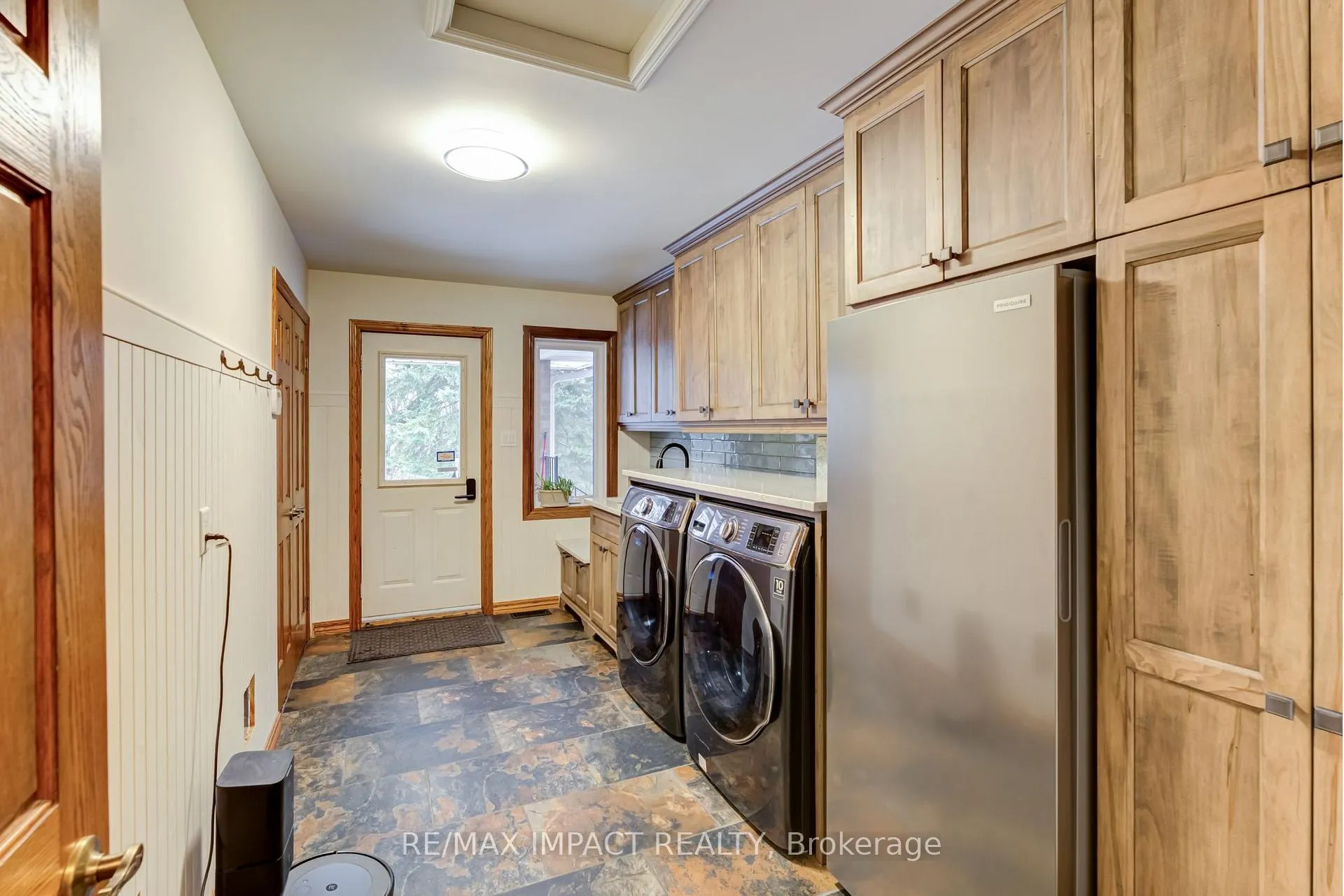 Photo 40 of 215 Raglan Road W, Oshawa, Rural Oshawa — HOMEH