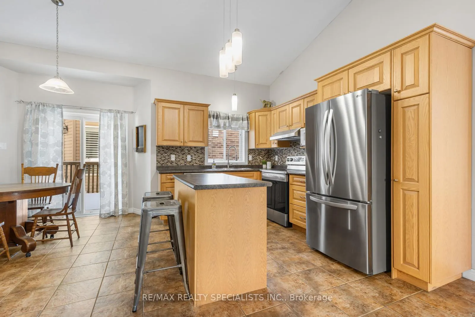 Photo 9 of 155 Sheffield Street, Southgate — HOMEH
