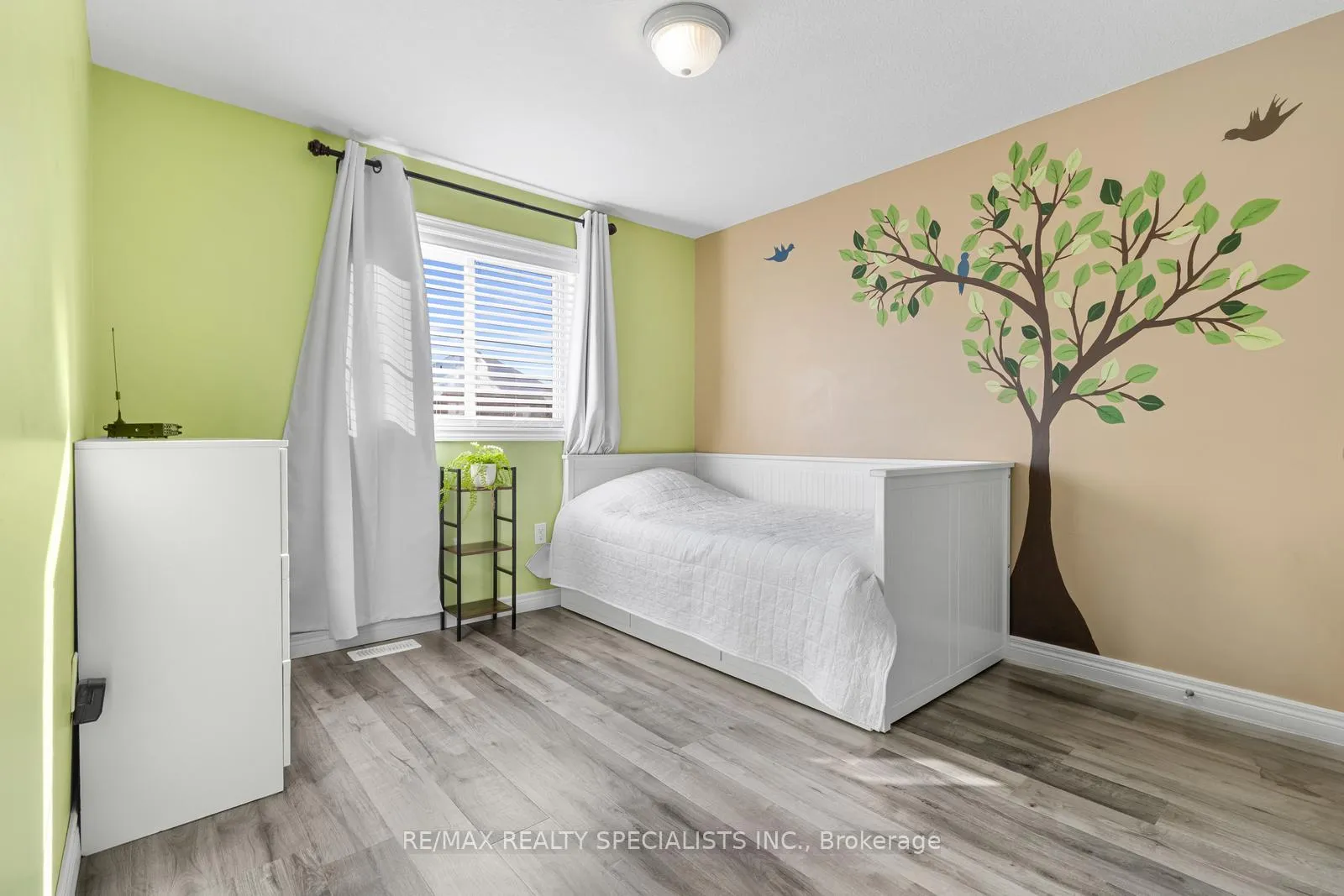 Photo 17 of 155 Sheffield Street, Southgate — HOMEH