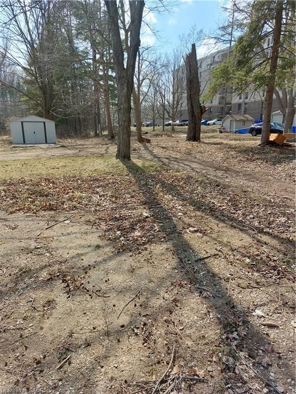 Photo 2 of 3211-3217 King Street E, Kitchener, Chicopee/Freeport — HOMEH