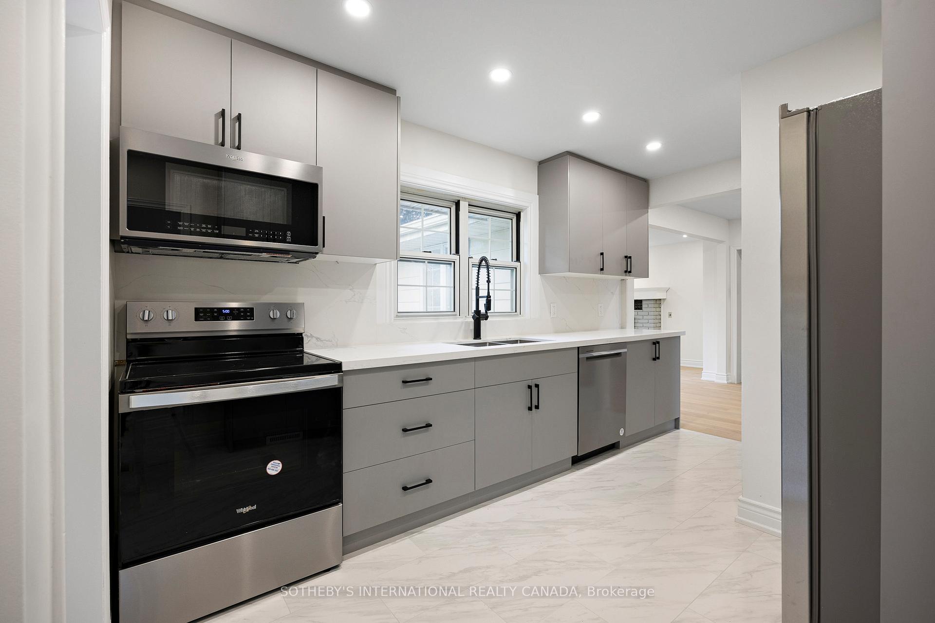 Photo 5 of 4111 McIntosh Place, Burlington, Shoreacres — HOMEH