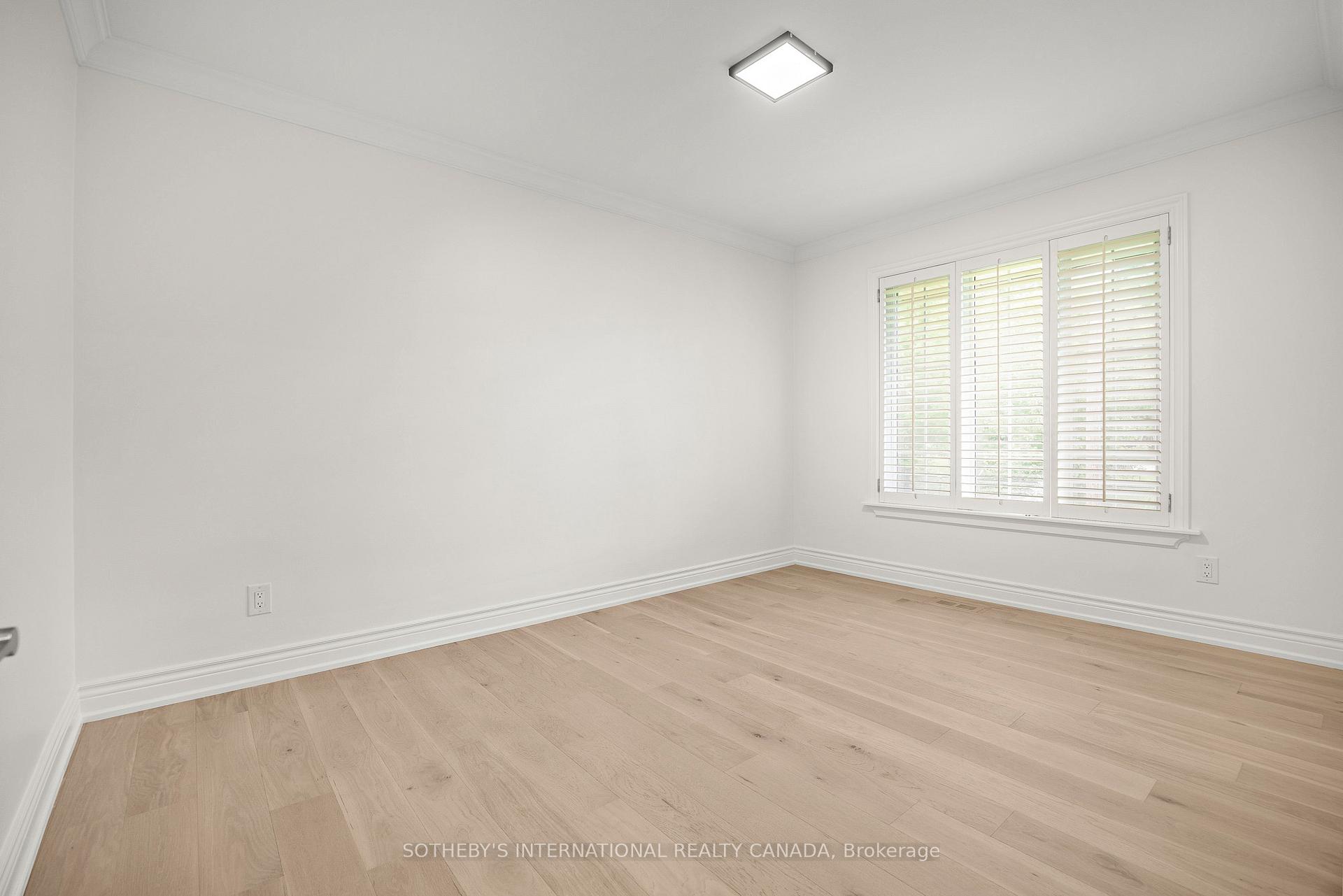 Photo 10 of 4111 McIntosh Place, Burlington, Shoreacres — HOMEH