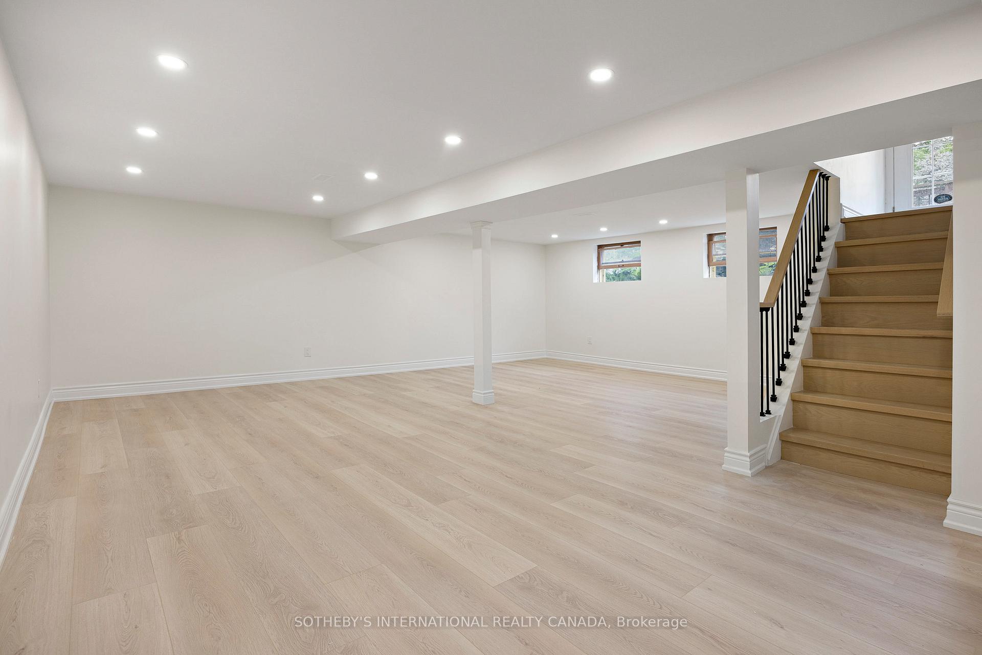 Photo 13 of 4111 McIntosh Place, Burlington, Shoreacres — HOMEH