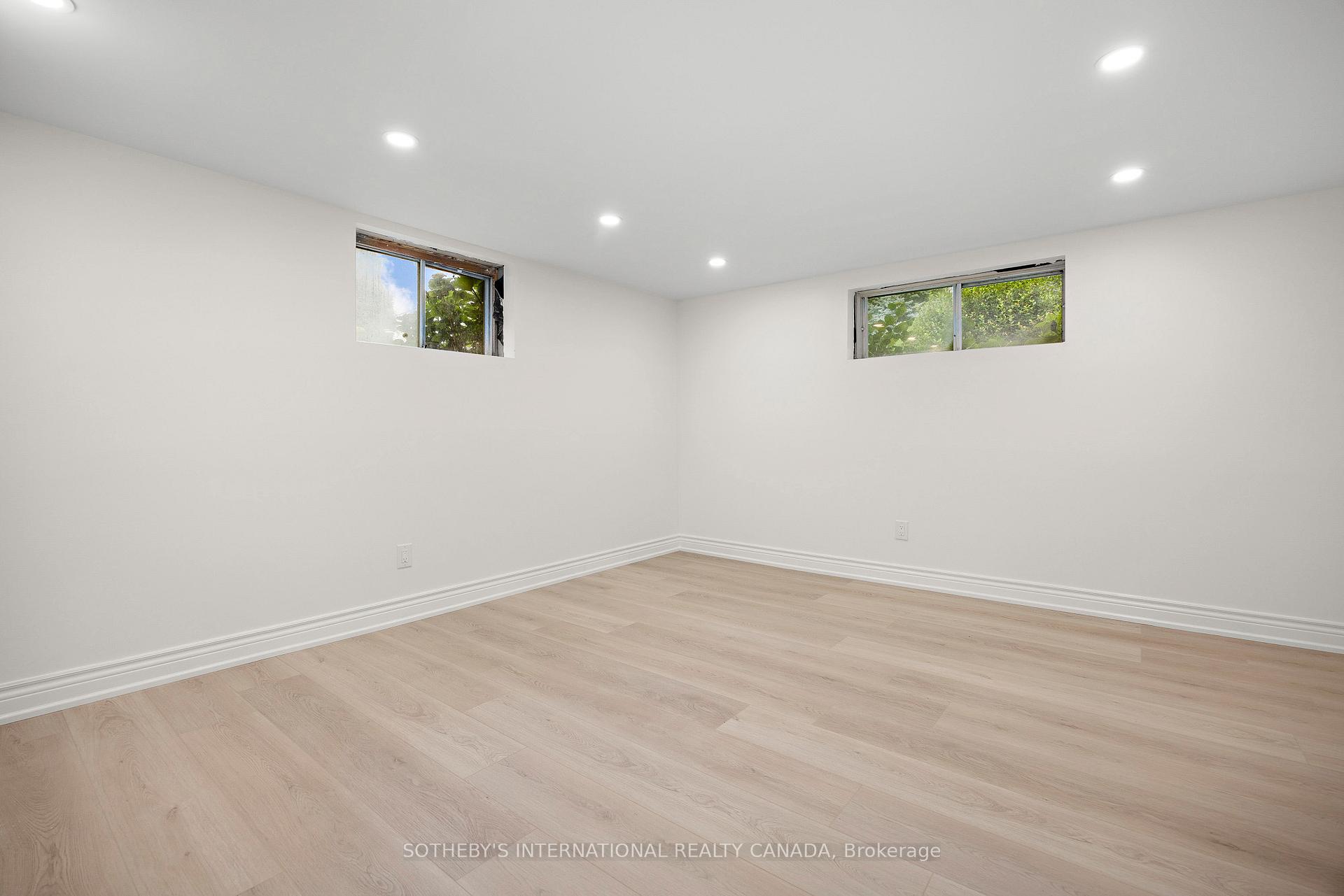 Photo 18 of 4111 McIntosh Place, Burlington, Shoreacres — HOMEH