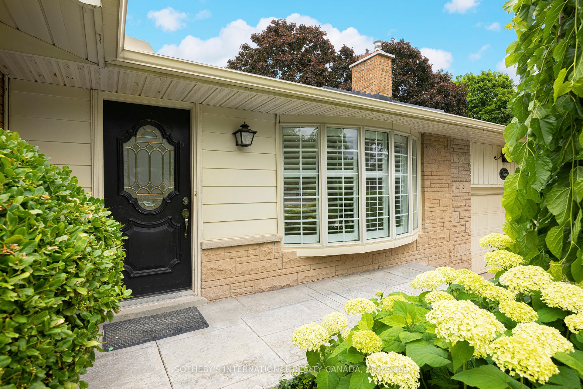 Photo 19 of 4111 McIntosh Place, Burlington, Shoreacres — HOMEH