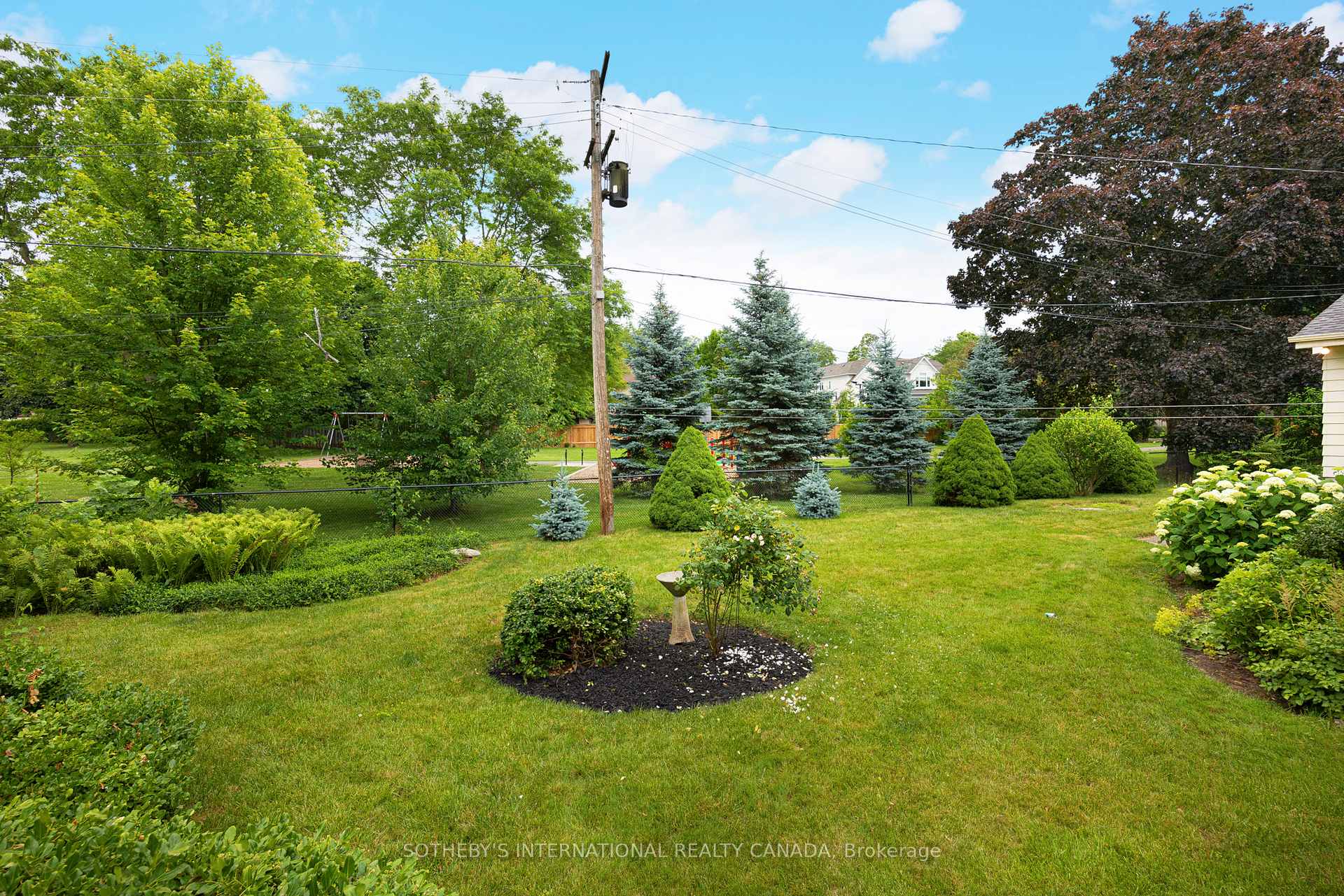 Photo 23 of 4111 McIntosh Place, Burlington, Shoreacres — HOMEH