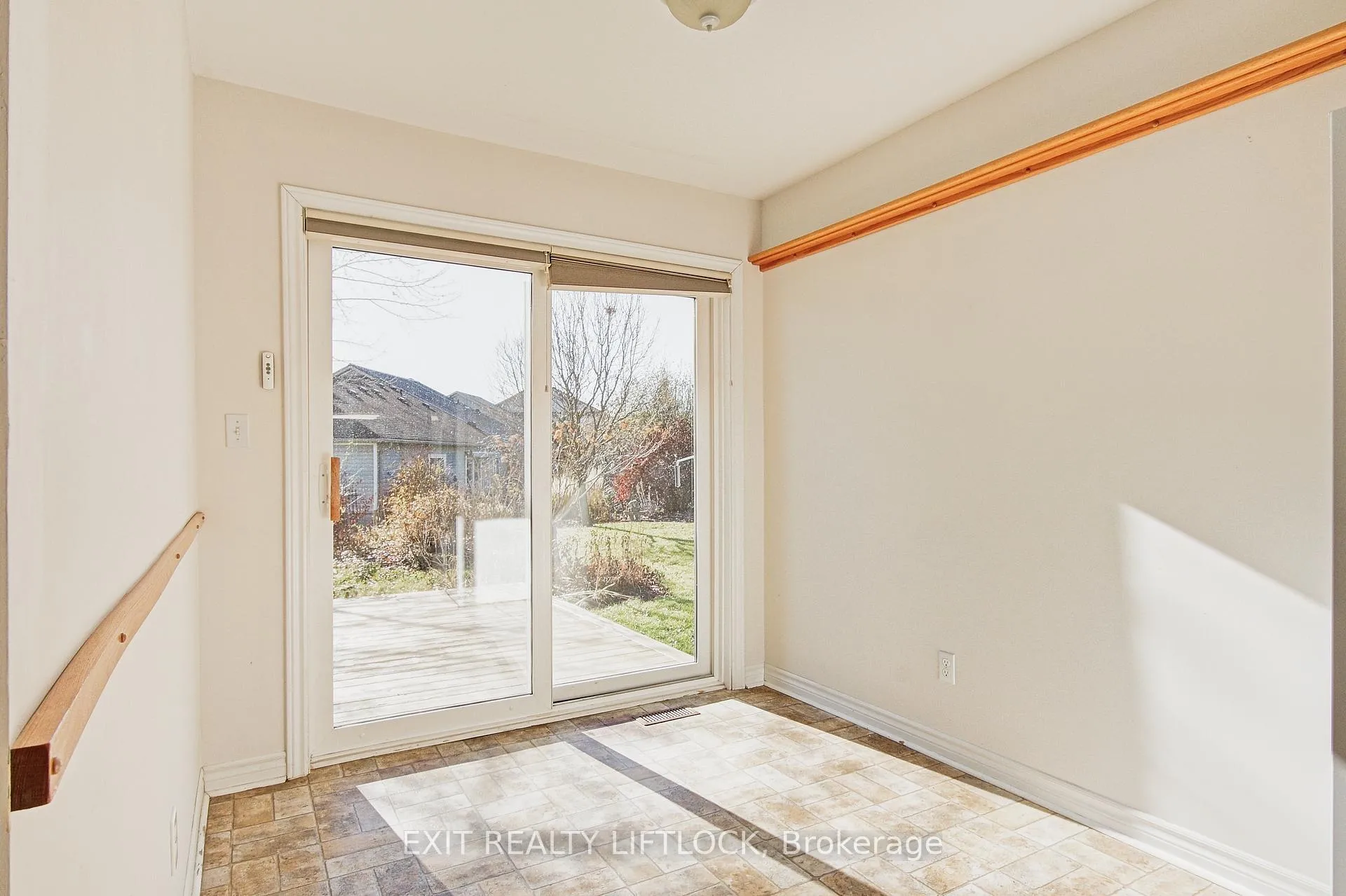 Photo 13 of 569 Garbutt Terrace, Peterborough, Northcrest Ward 5 — HOMEH