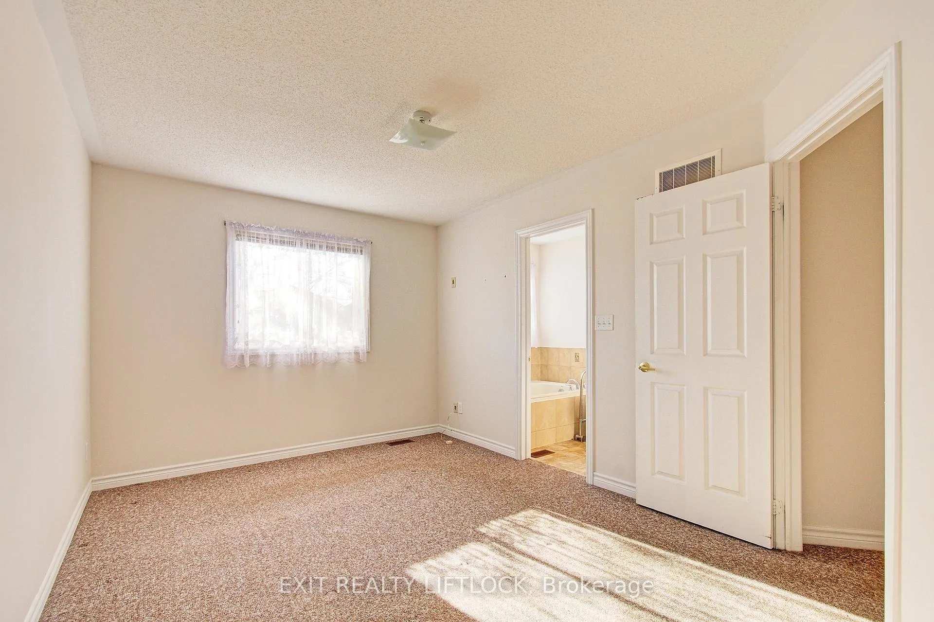 Photo 14 of 569 Garbutt Terrace, Peterborough, Northcrest Ward 5 — HOMEH