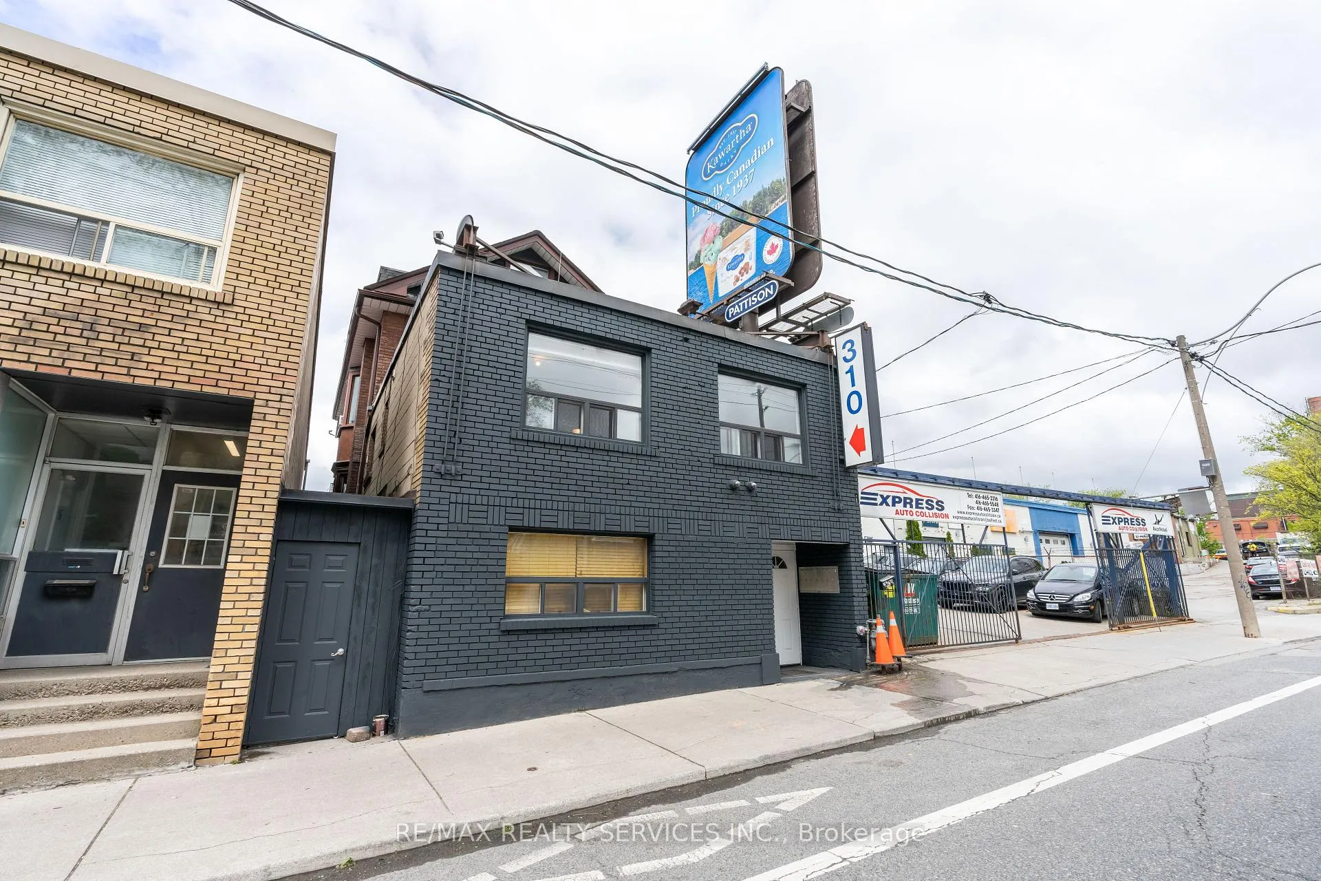 Front of Unit 2, 306 Greenwood Avenue