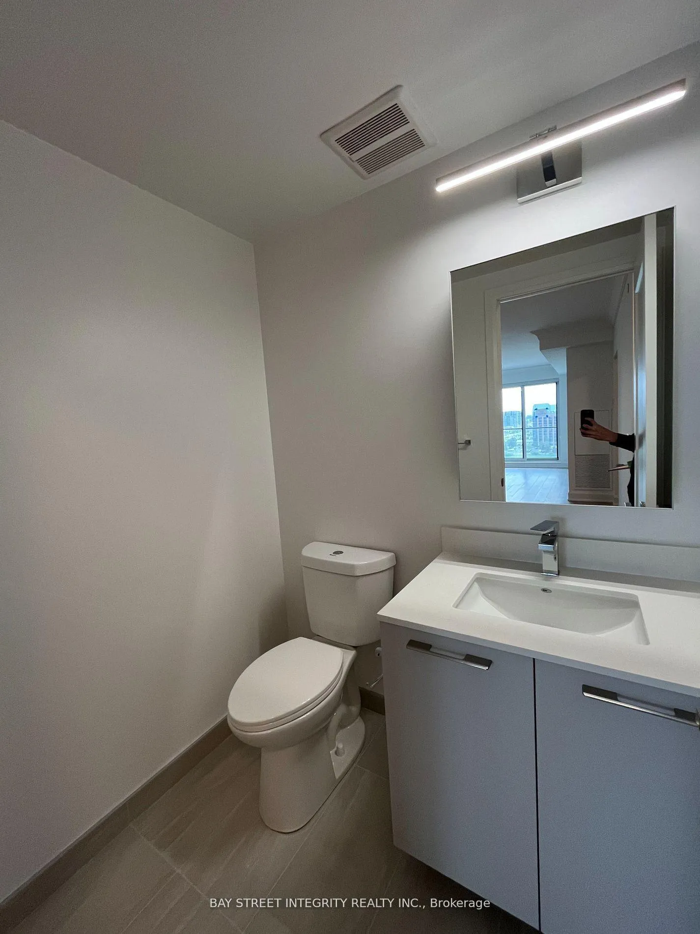 Photo 3 of Unit 1607, 8 Water Walk Drive, Markham, Unionville — HOMEH