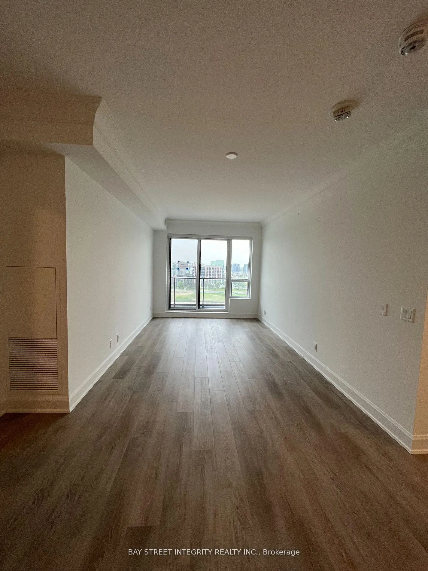 Photo 4 of Unit 1607, 8 Water Walk Drive, Markham, Unionville — HOMEH