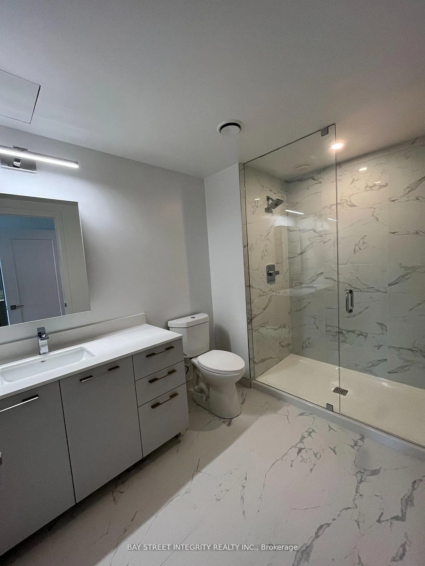 Photo 7 of Unit 1607, 8 Water Walk Drive, Markham, Unionville — HOMEH
