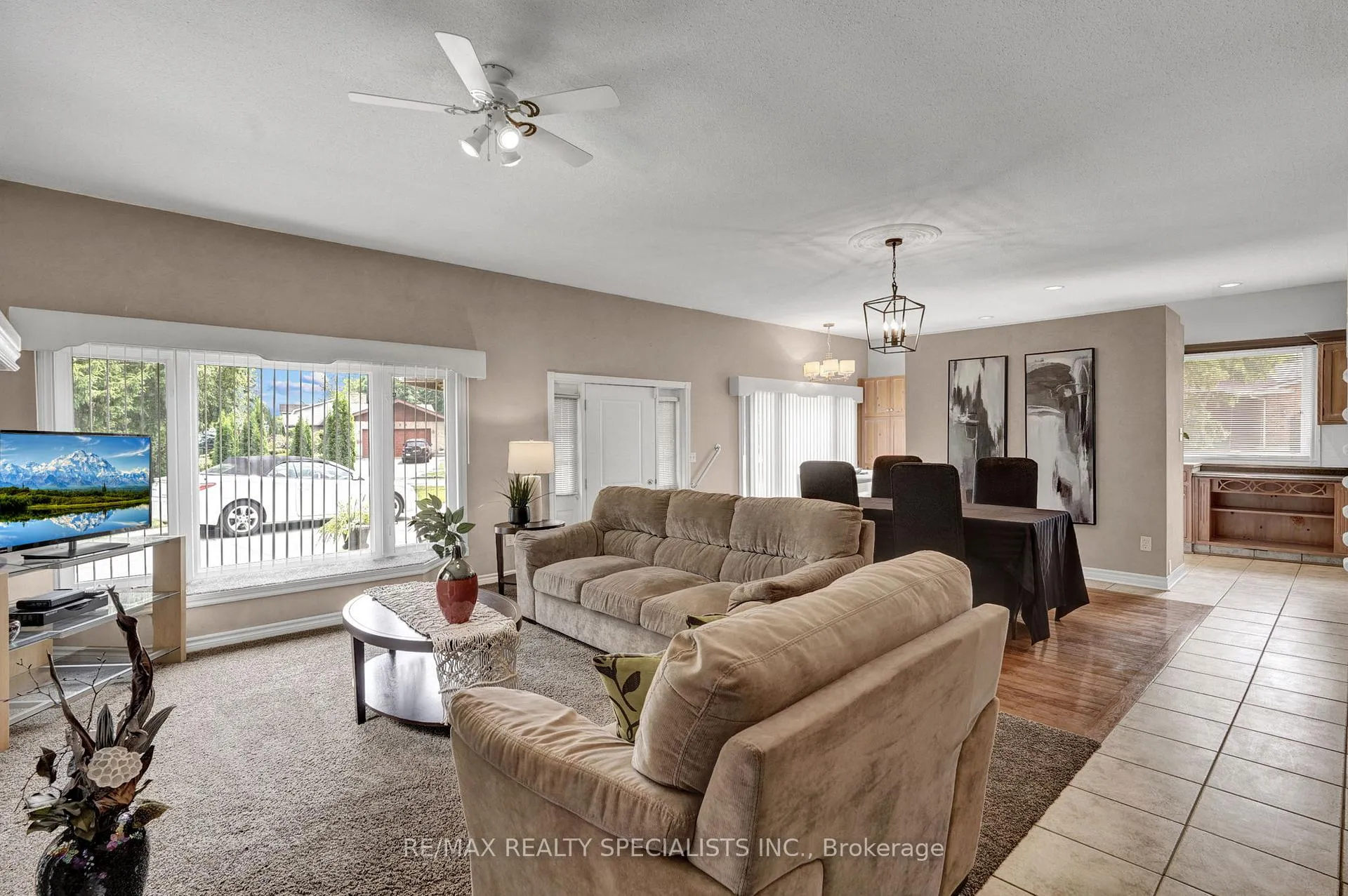 Photo 7 of 7103 Burbank Crescent, Niagara Falls, Morrison — HOMEH