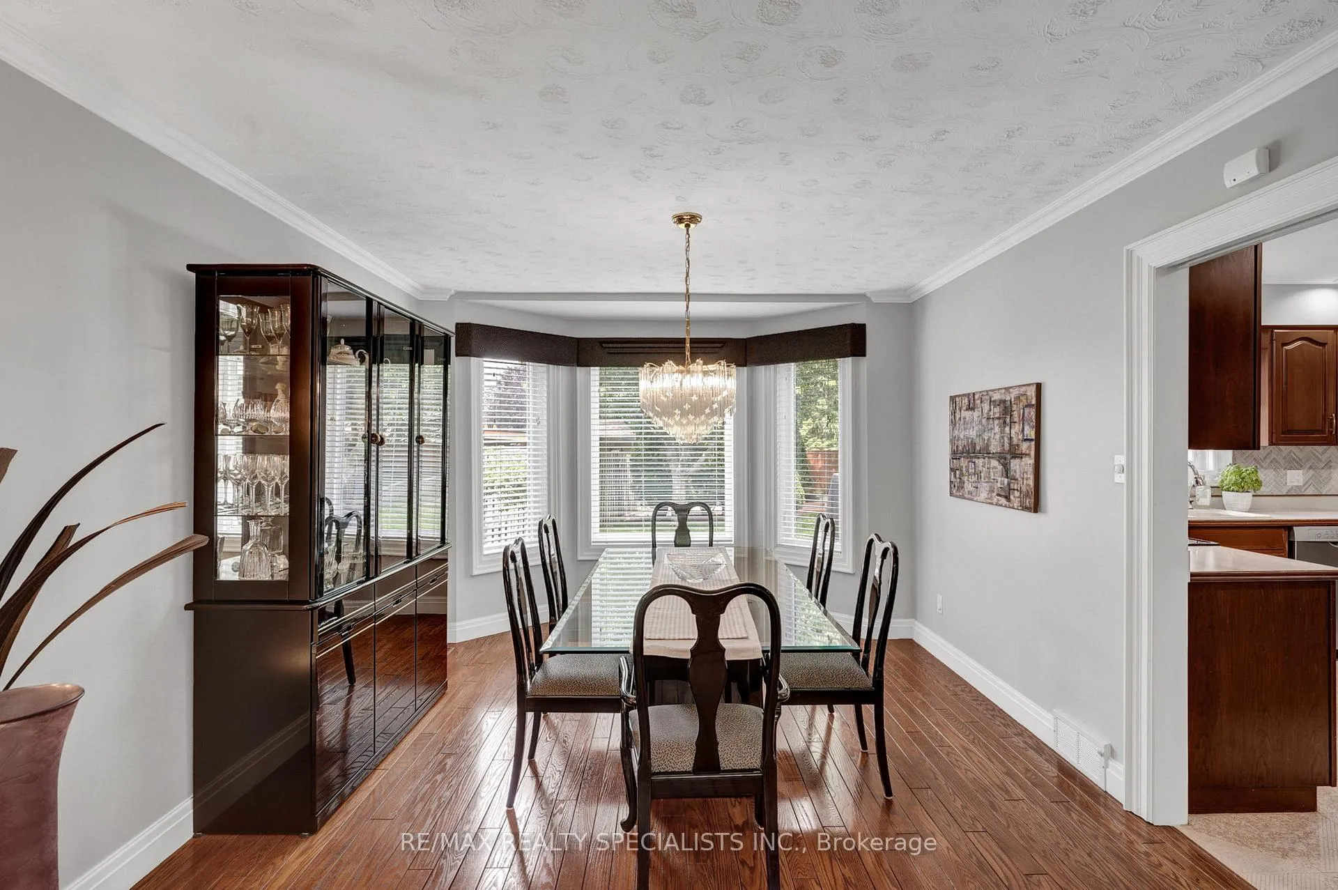 Photo 10 of 7103 Burbank Crescent, Niagara Falls, Morrison — HOMEH
