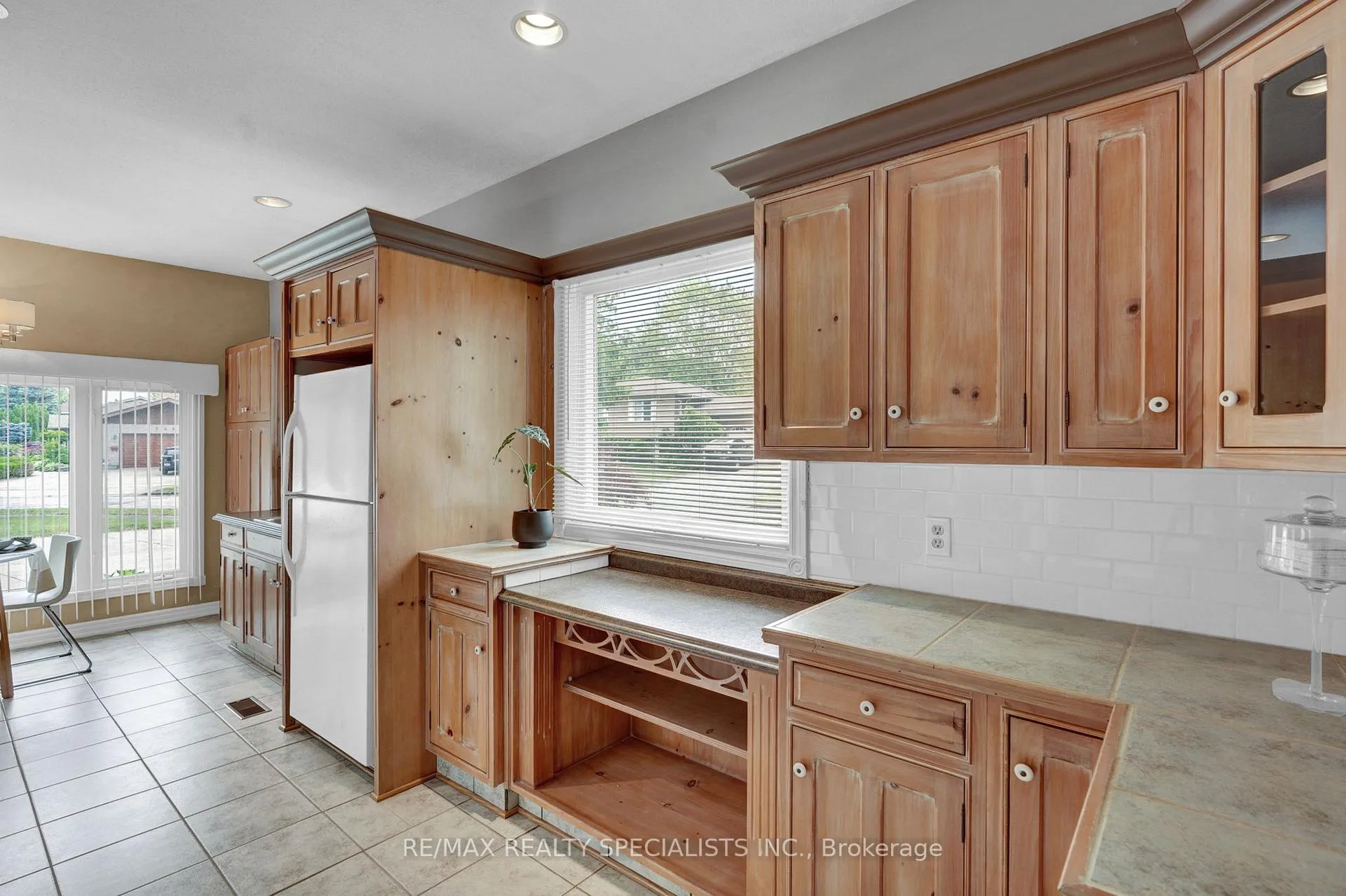 Photo 16 of 7103 Burbank Crescent, Niagara Falls, Morrison — HOMEH