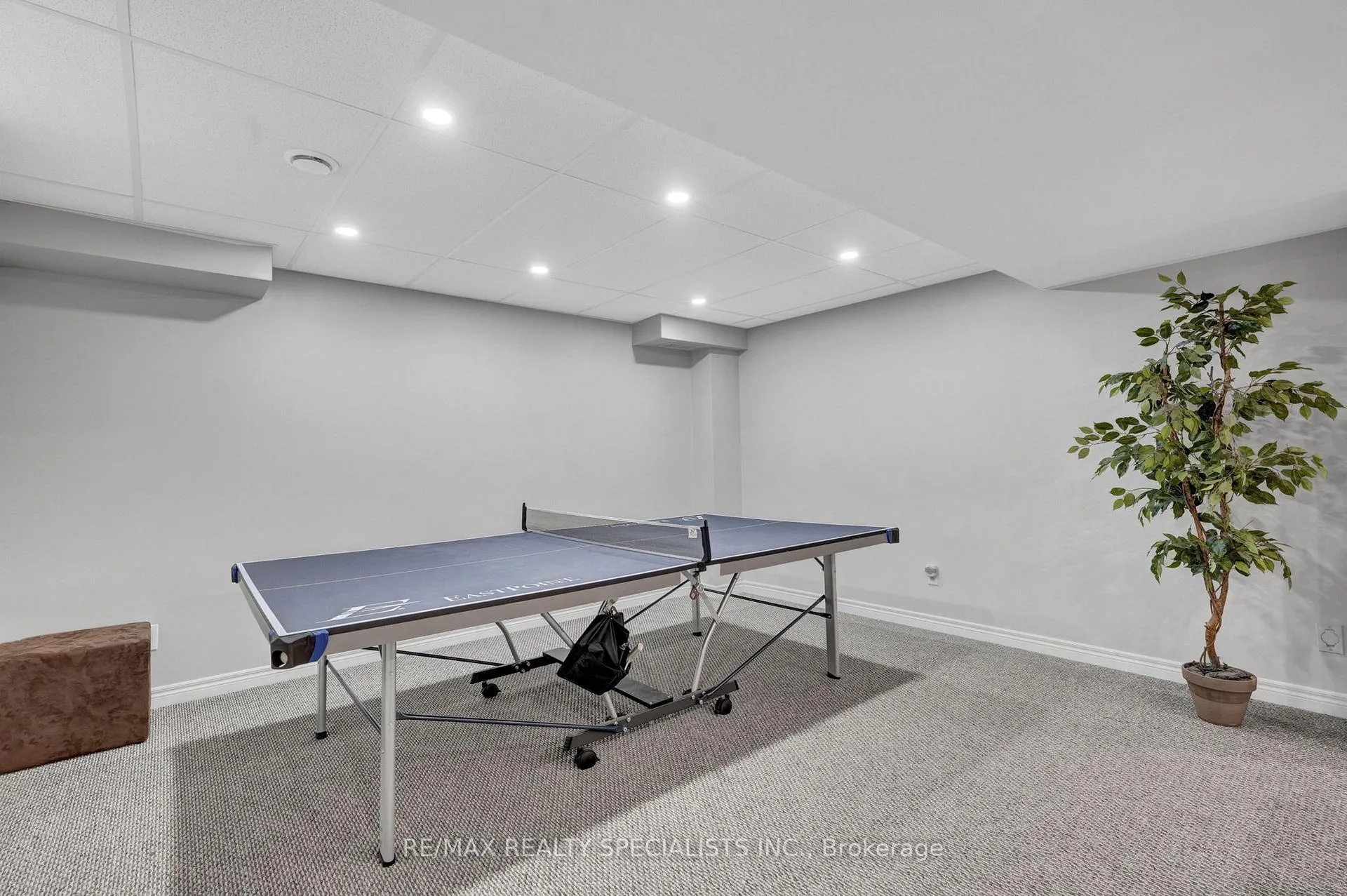 Photo 43 of 7103 Burbank Crescent, Niagara Falls, Morrison — HOMEH