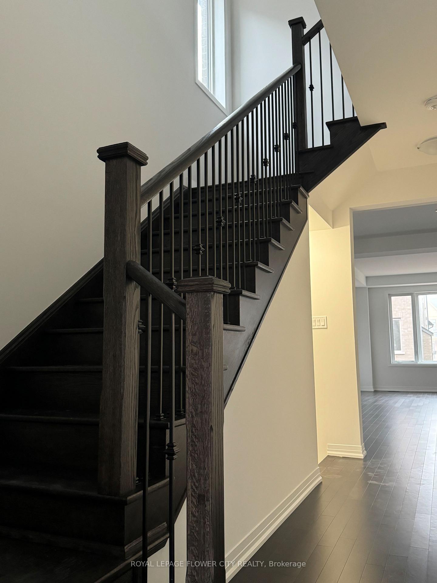Photo 7 of 16 Spiers Road, Ajax, South East — HOMEH