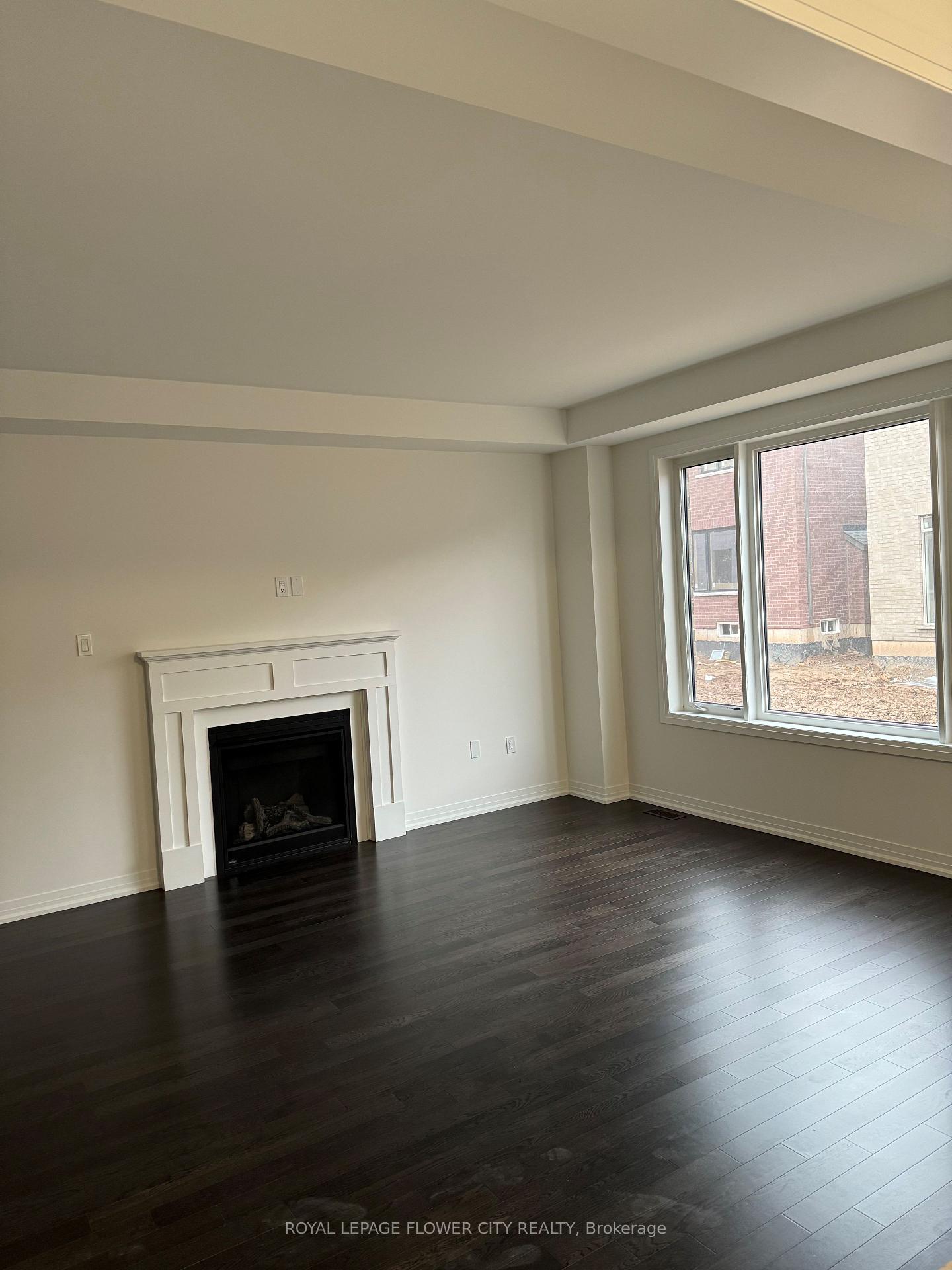 Photo 9 of 16 Spiers Road, Ajax, South East — HOMEH