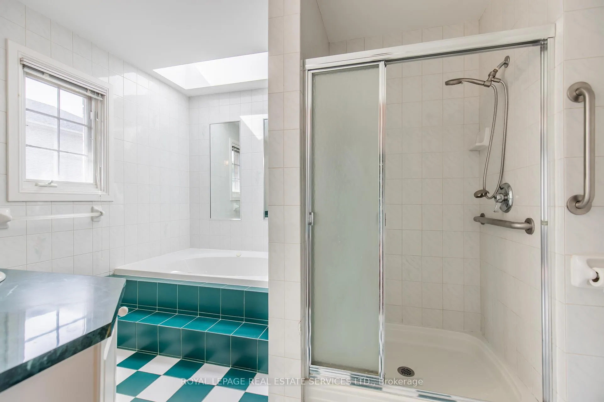 Photo 21 of 57 Orr Crescent, Hamilton, Stoney Creek — HOMEH