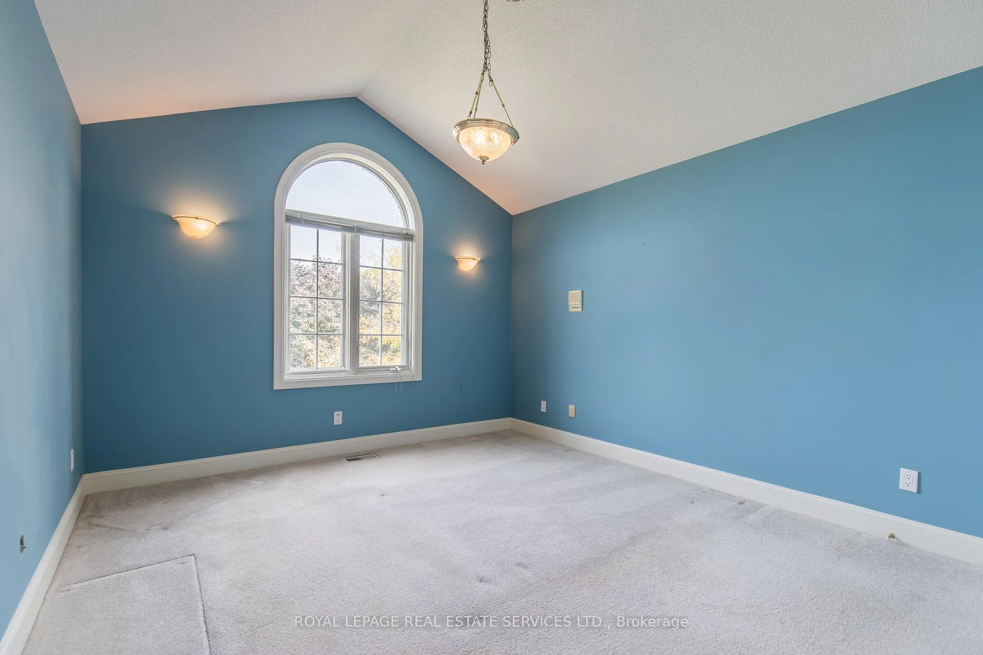 Photo 23 of 57 Orr Crescent, Hamilton, Stoney Creek — HOMEH