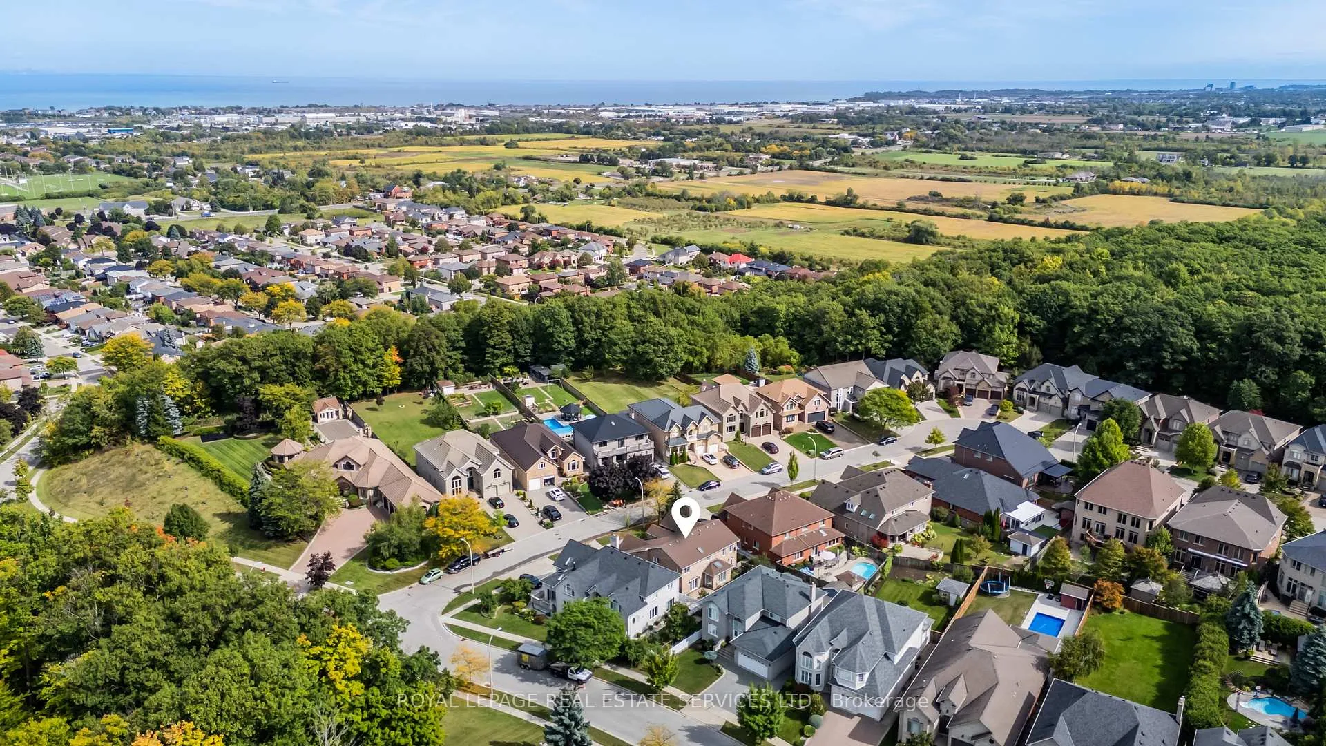 Photo 37 of 57 Orr Crescent, Hamilton, Stoney Creek — HOMEH