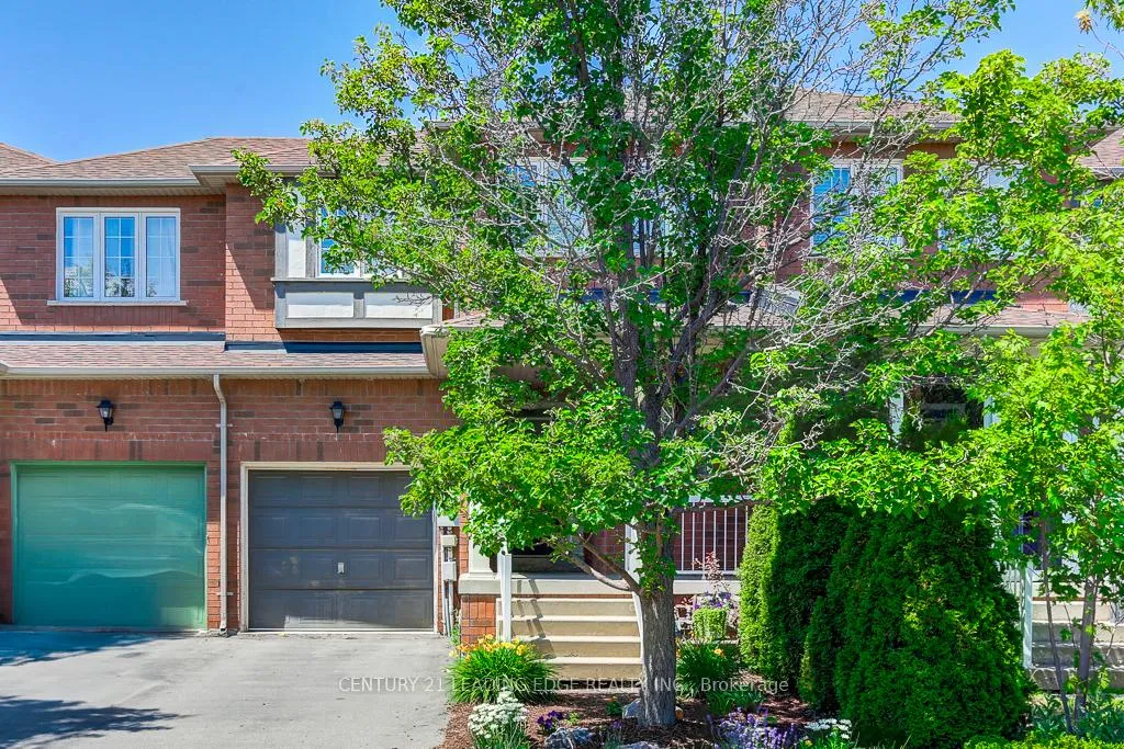 Photo 3 of 28 Charles Sturdy Road, Markham, Berczy — HOMEH