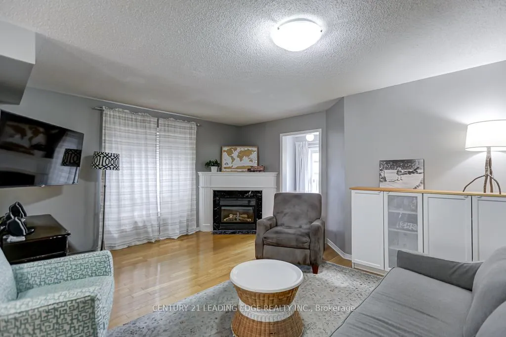 Photo 16 of 28 Charles Sturdy Road, Markham, Berczy — HOMEH