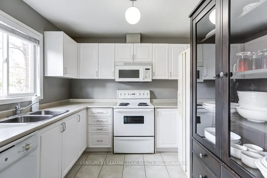 Photo 20 of 28 Charles Sturdy Road, Markham, Berczy — HOMEH