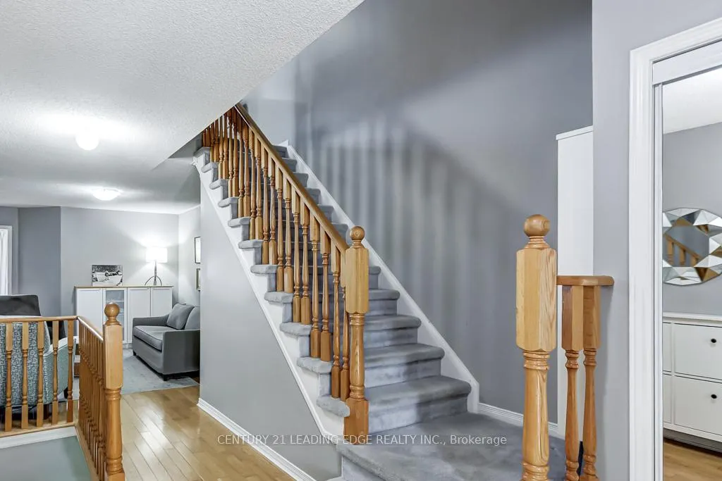 Photo 23 of 28 Charles Sturdy Road, Markham, Berczy — HOMEH
