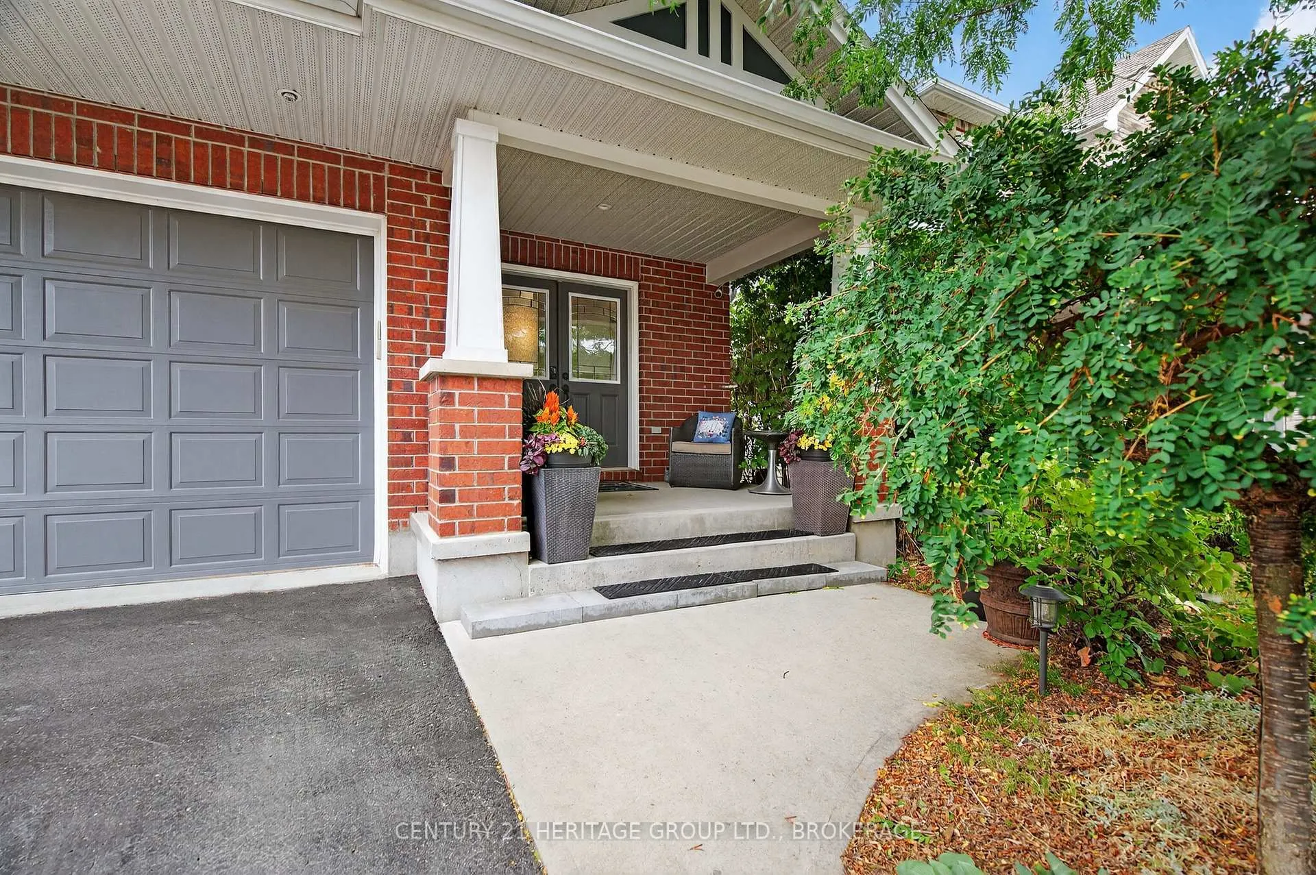 Photo 2 of 1208 Iris Drive, Kingston, City Northwest — HOMEH