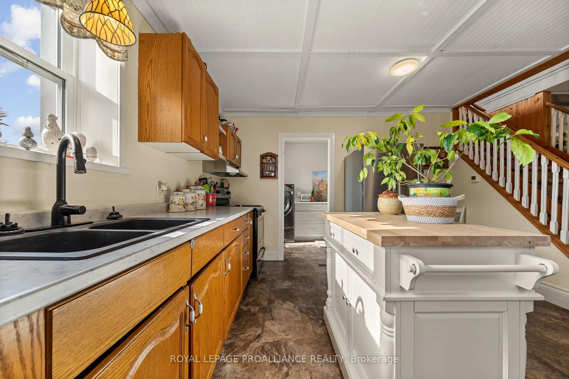 Photo 14 of 557 Casey Road, Belleville, Thurlow Ward — HOMEH