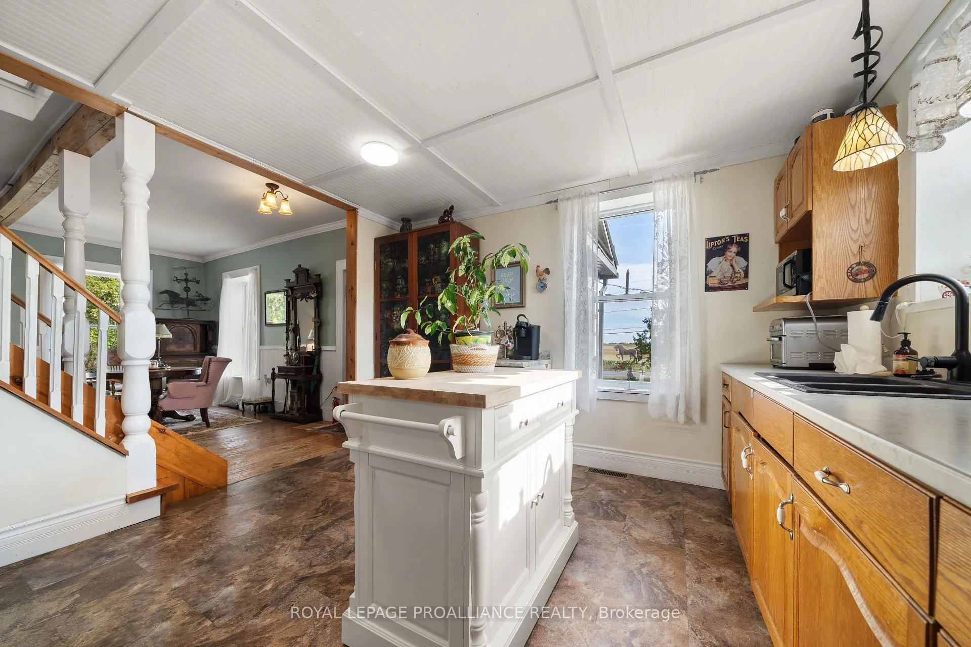 Photo 17 of 557 Casey Road, Belleville, Thurlow Ward — HOMEH