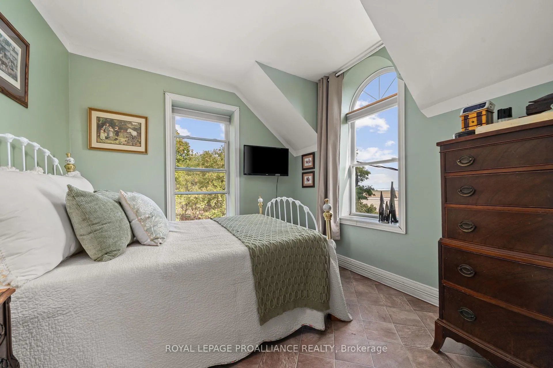 Photo 28 of 557 Casey Road, Belleville, Thurlow Ward — HOMEH