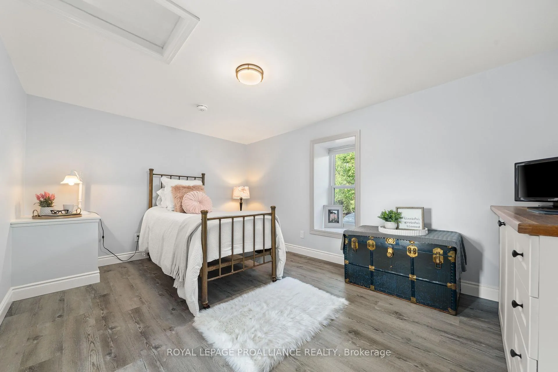 Photo 35 of 557 Casey Road, Belleville, Thurlow Ward — HOMEH