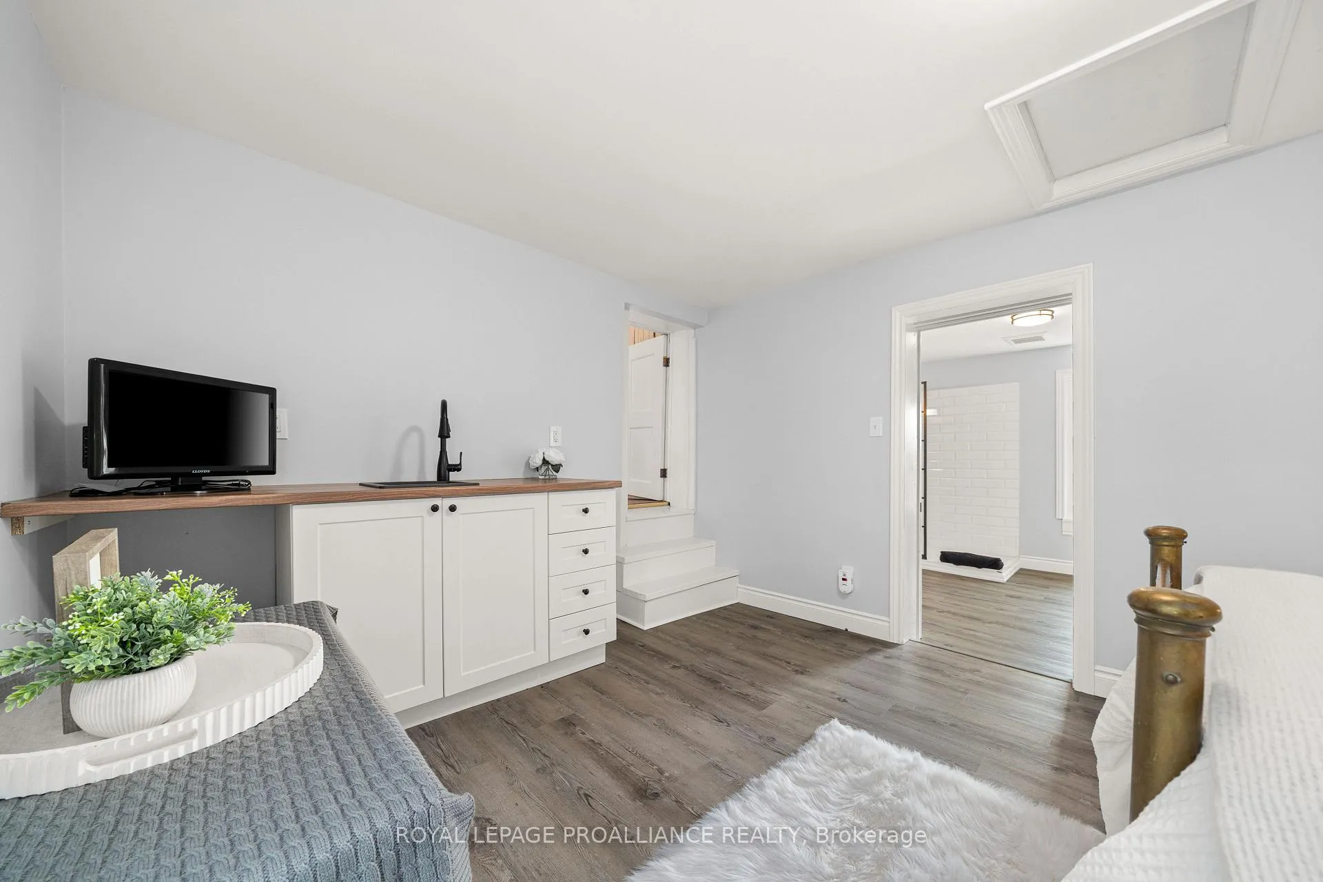 Photo 36 of 557 Casey Road, Belleville, Thurlow Ward — HOMEH