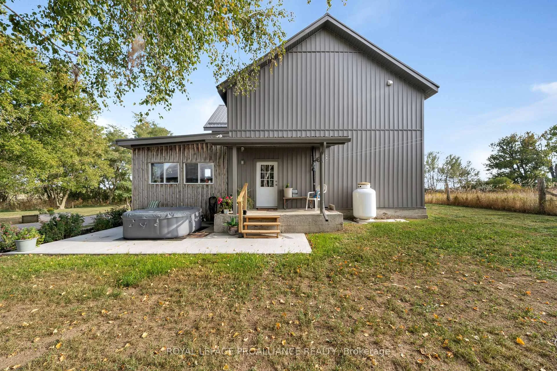 Photo 39 of 557 Casey Road, Belleville, Thurlow Ward — HOMEH