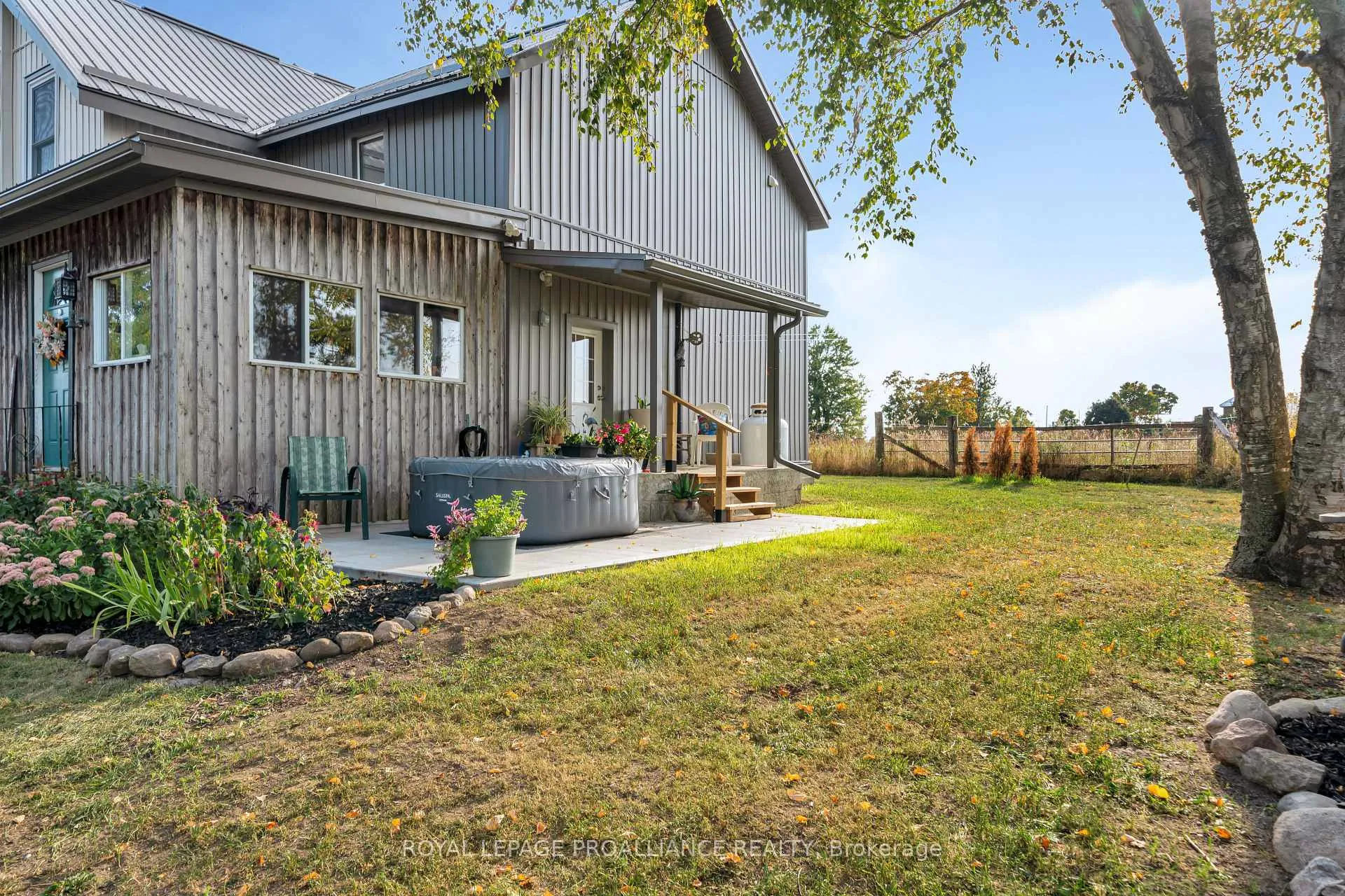 Photo 40 of 557 Casey Road, Belleville, Thurlow Ward — HOMEH