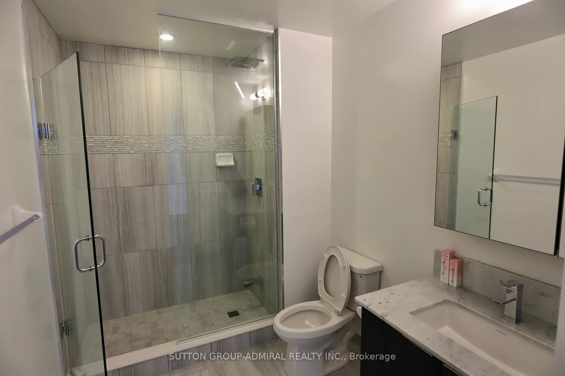 Photo 9 of Unit 203, 99 Eagle Rock Way, Vaughan, Maple — HOMEH